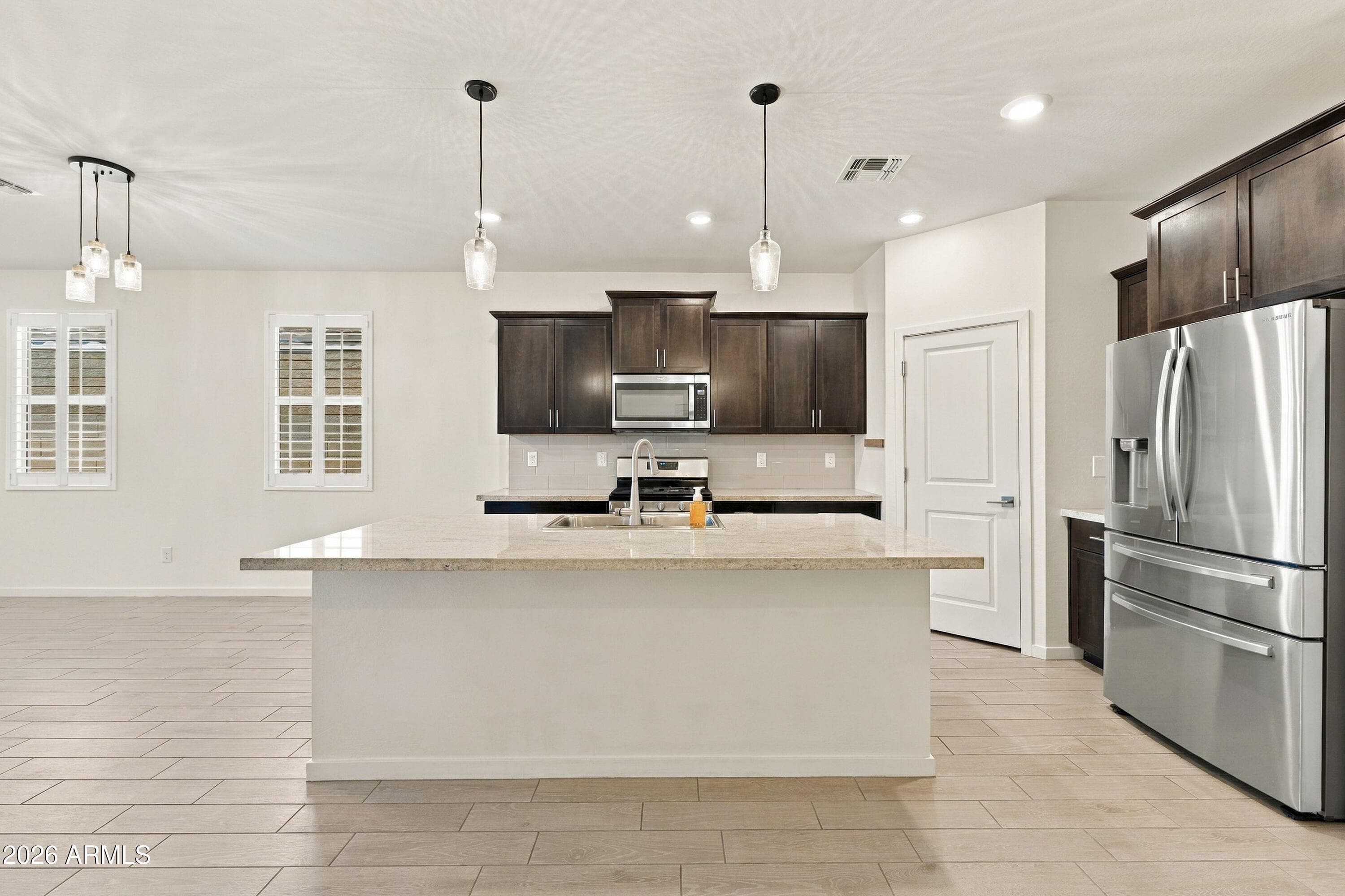 12645 W Orangewood Avenue — photo 6
