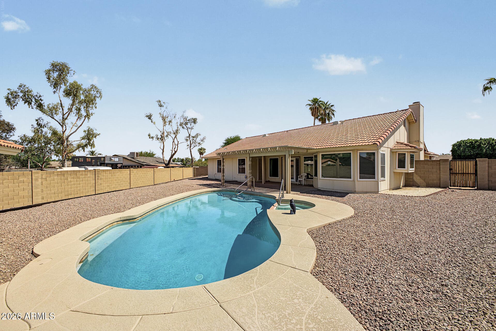 2336 W Highland Court — photo 5