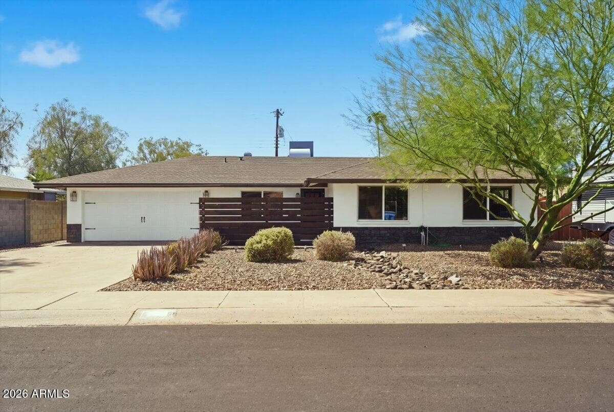 1209 W Medlock Drive — photo 3