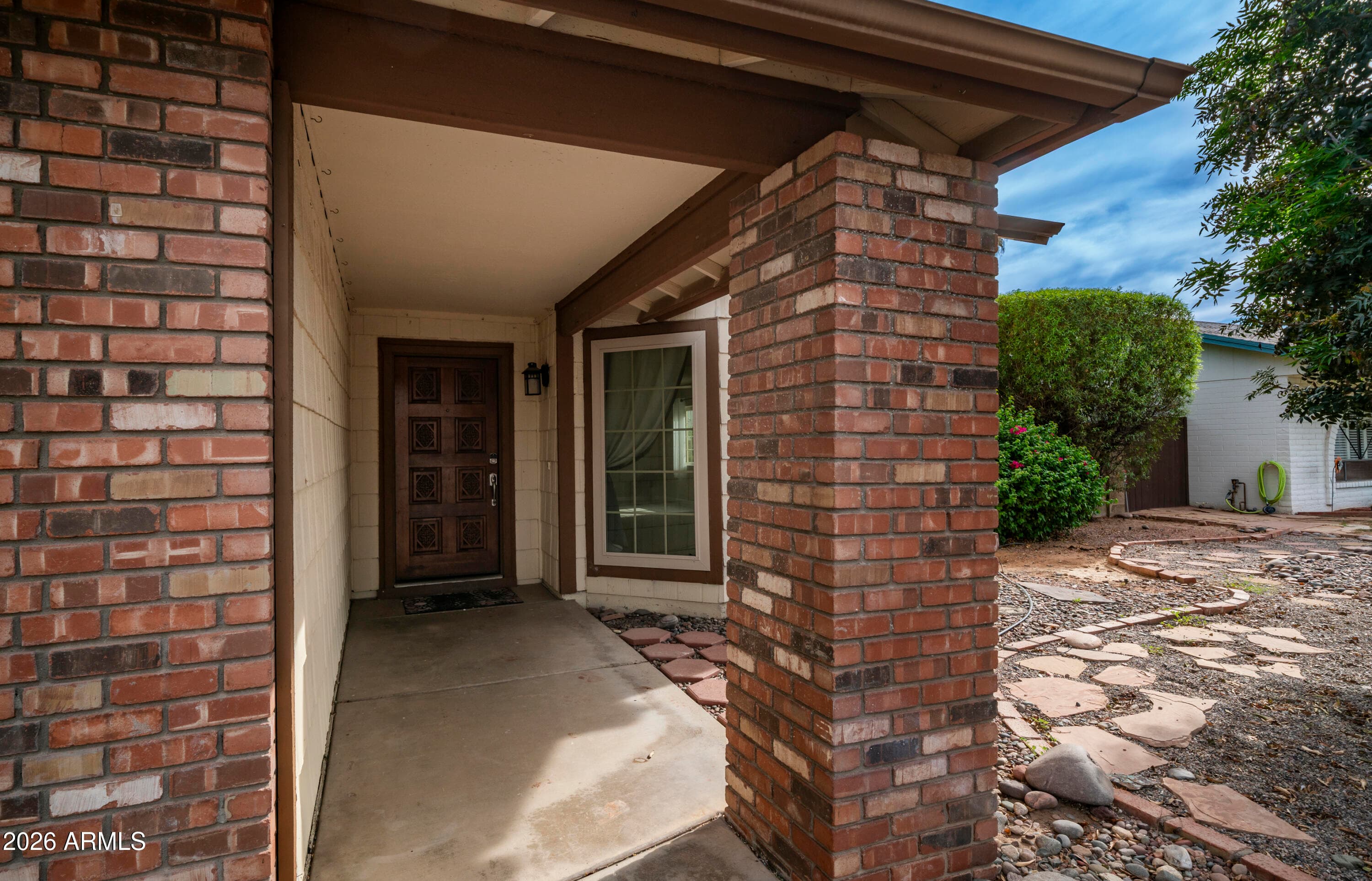 907 W Plata Avenue — photo 2