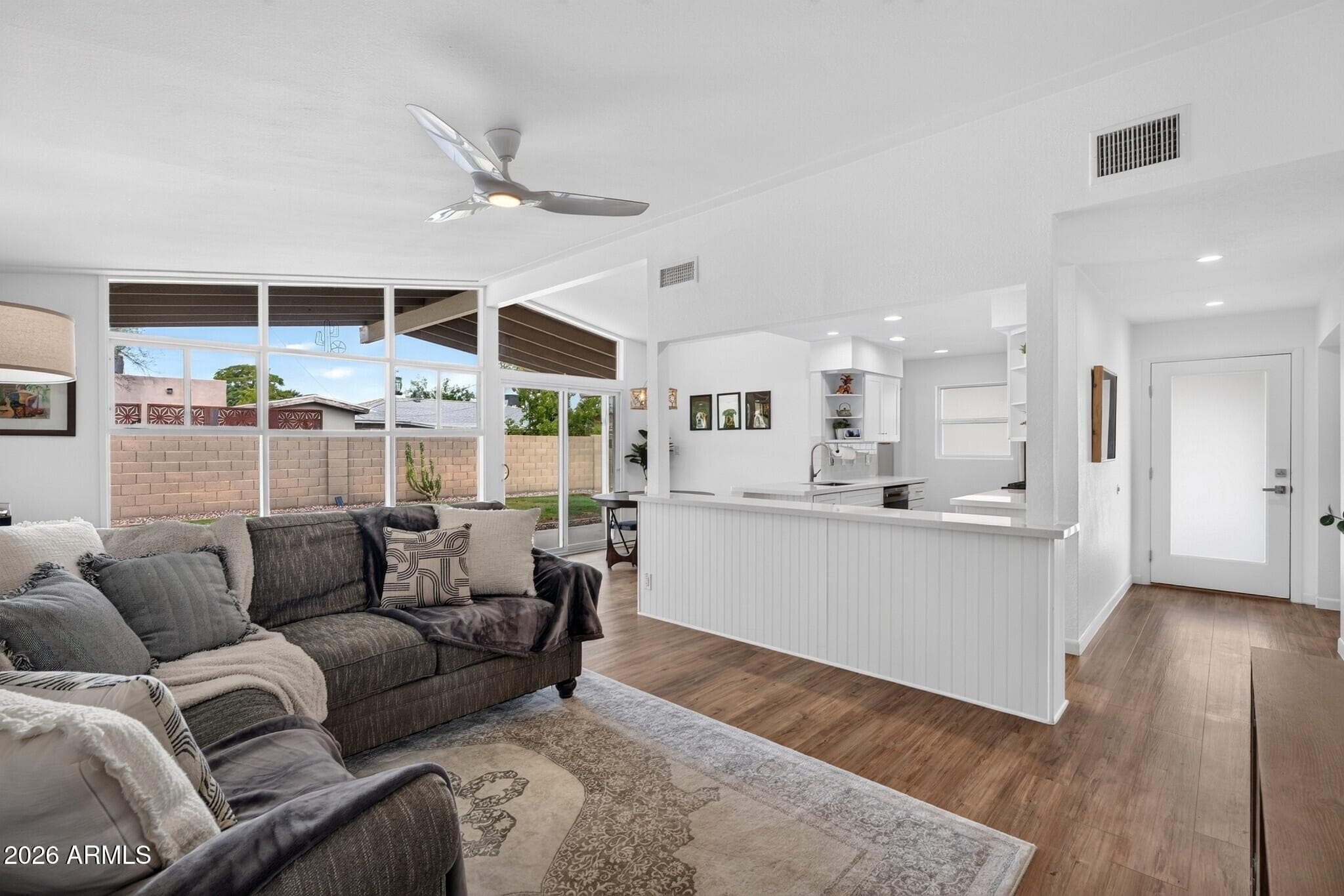6908 E Earll Drive — photo 3