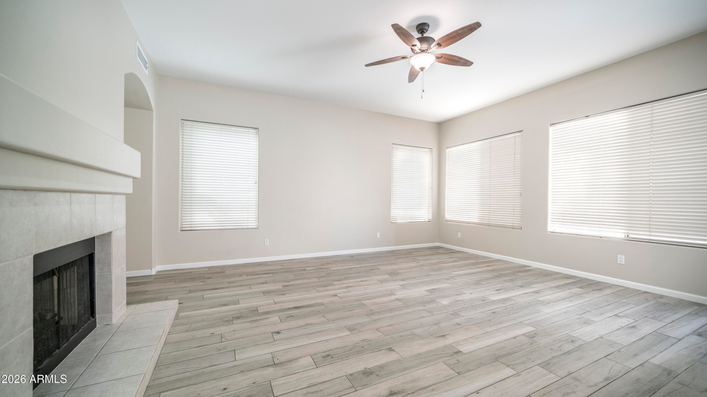 6528 W Via Montoya Drive — photo 8