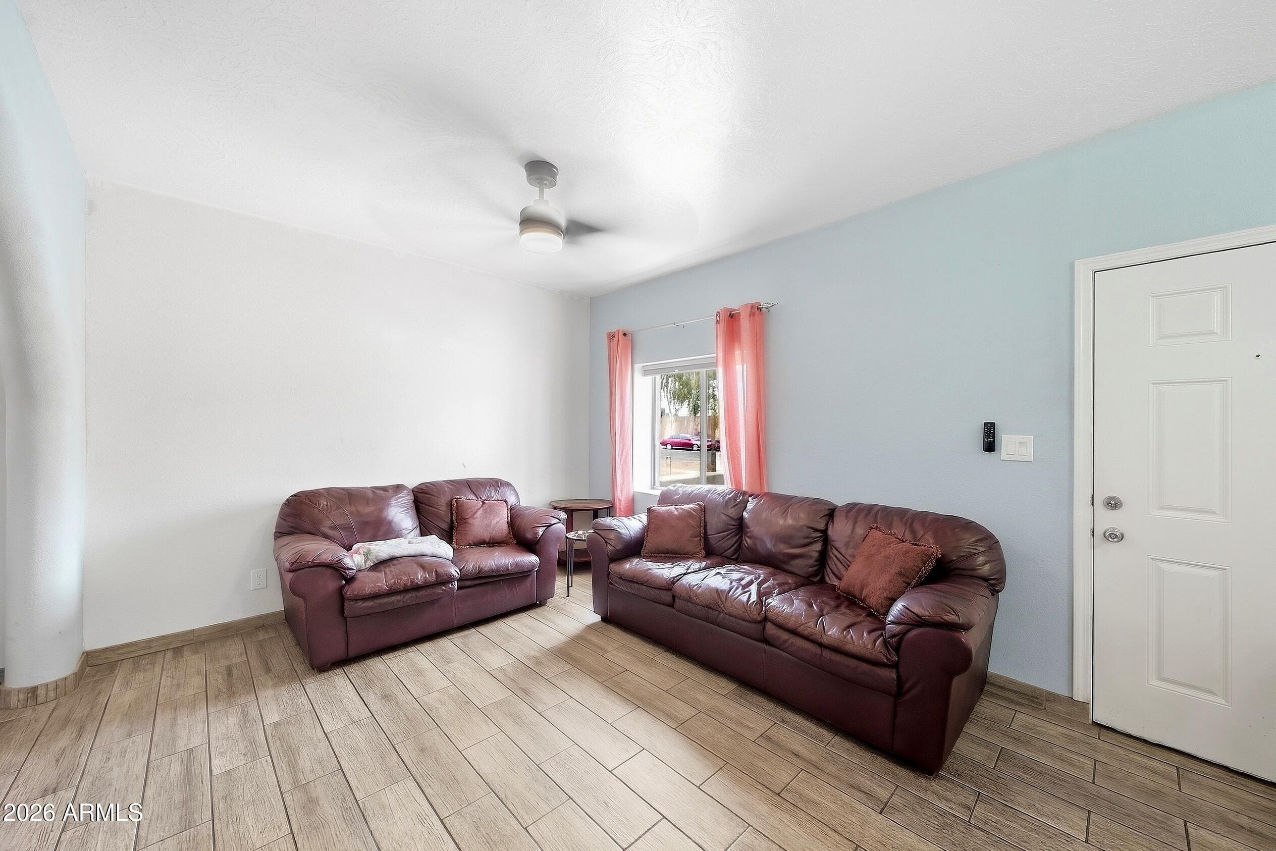 1015 E Moreland Street — photo 5