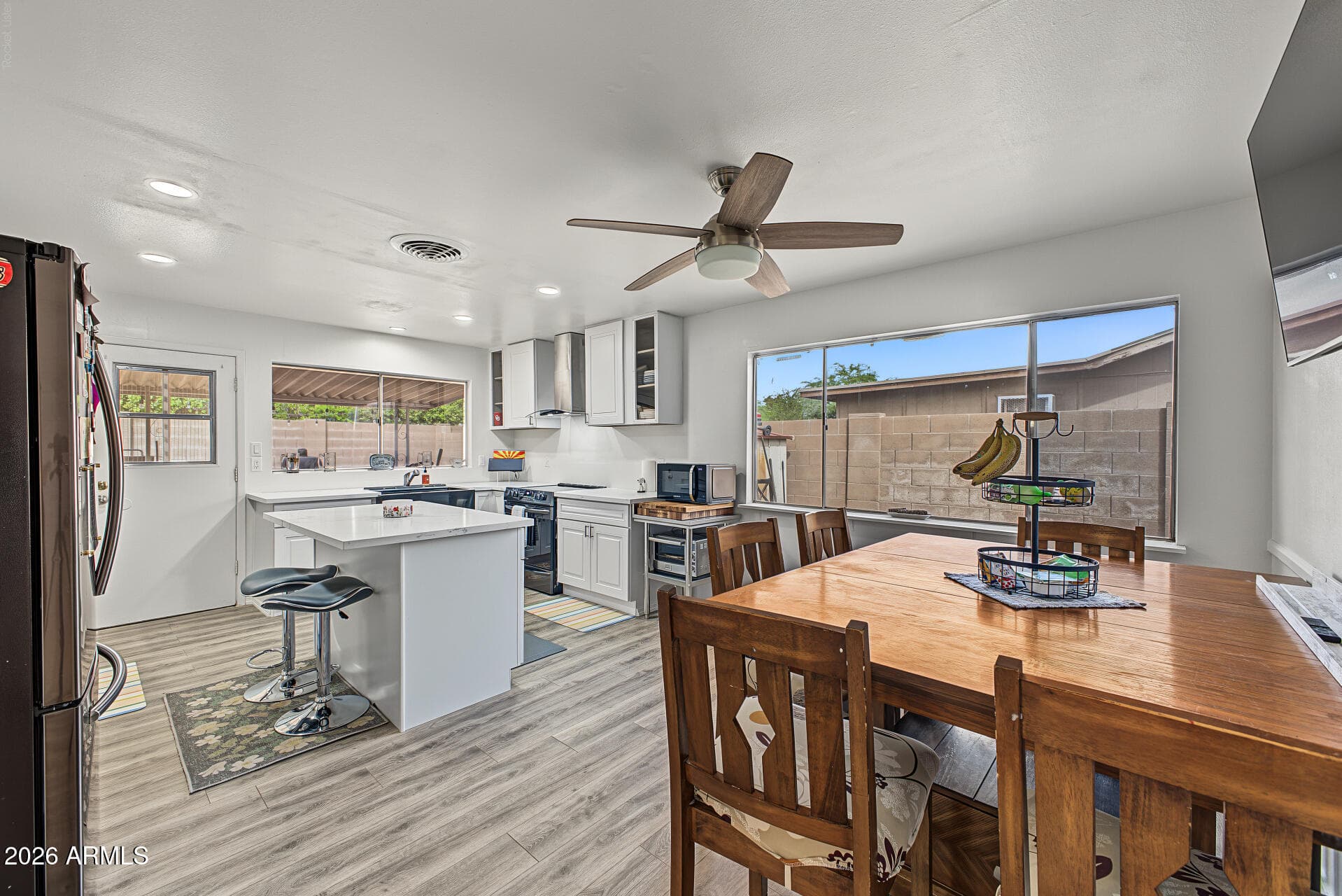 1820 W Obispo Avenue — photo 7