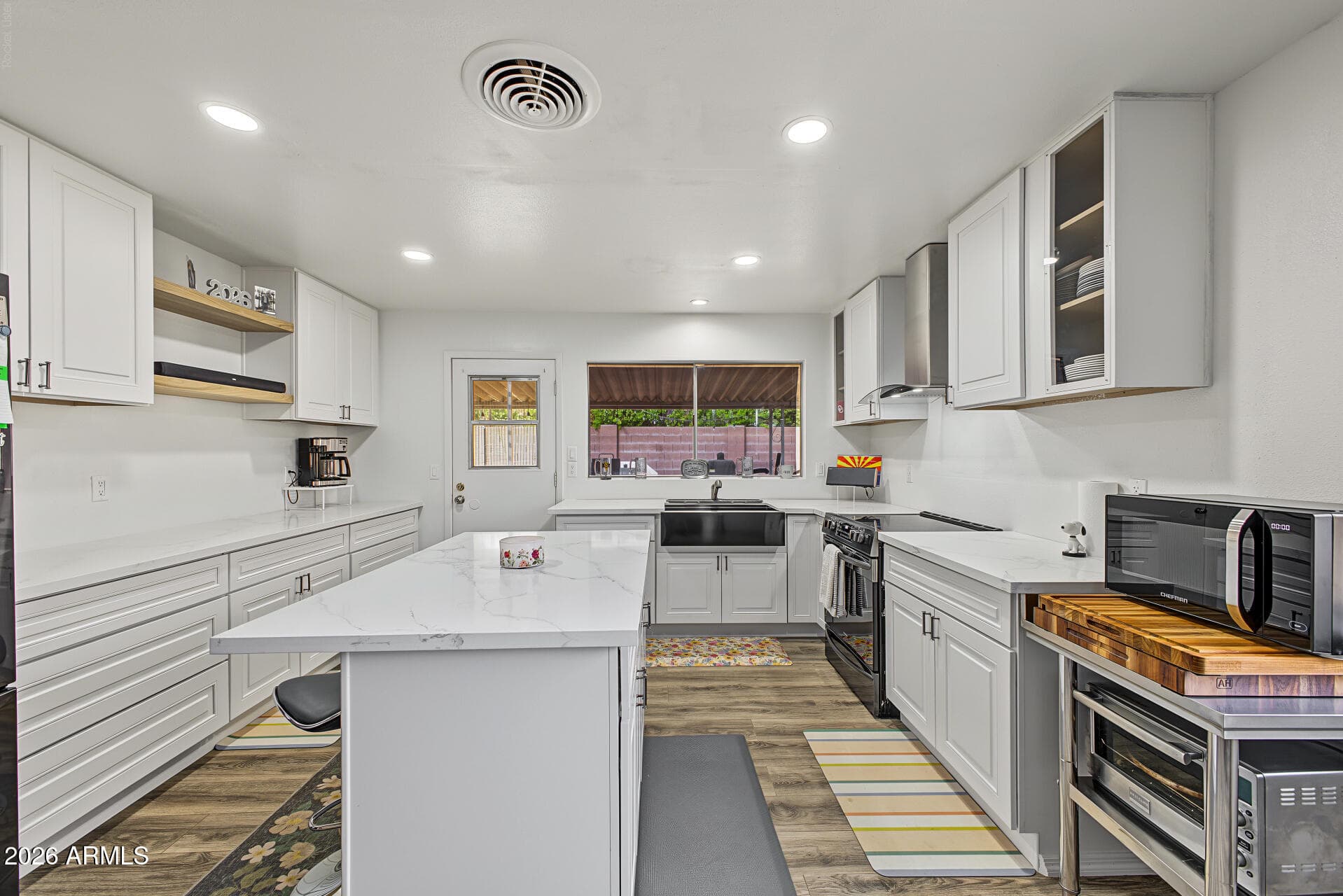 1820 W Obispo Avenue — photo 8