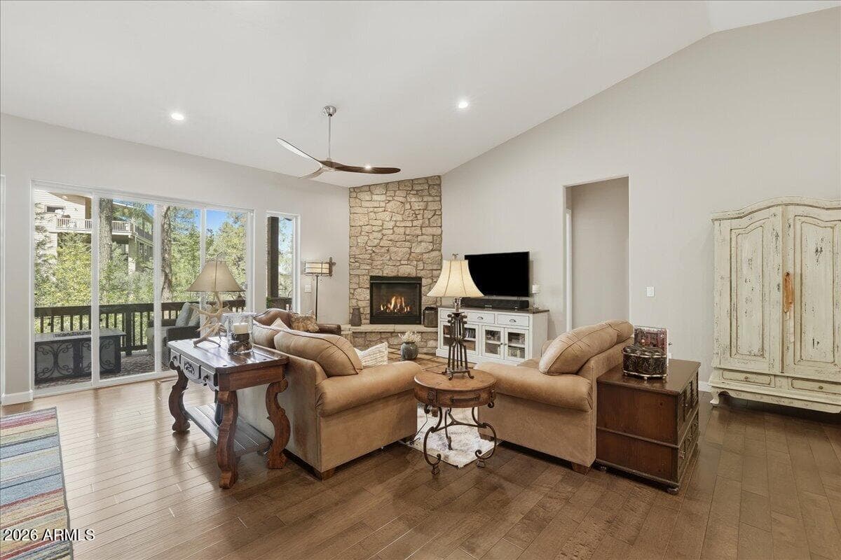 1928 Timber Point W — photo 4