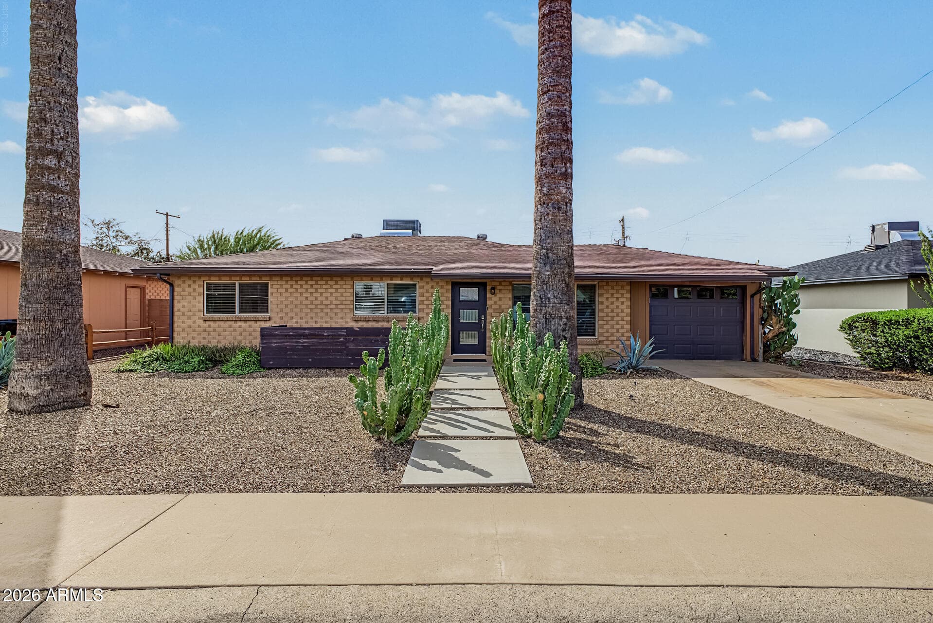 8119 E Mitchell Drive — photo 2
