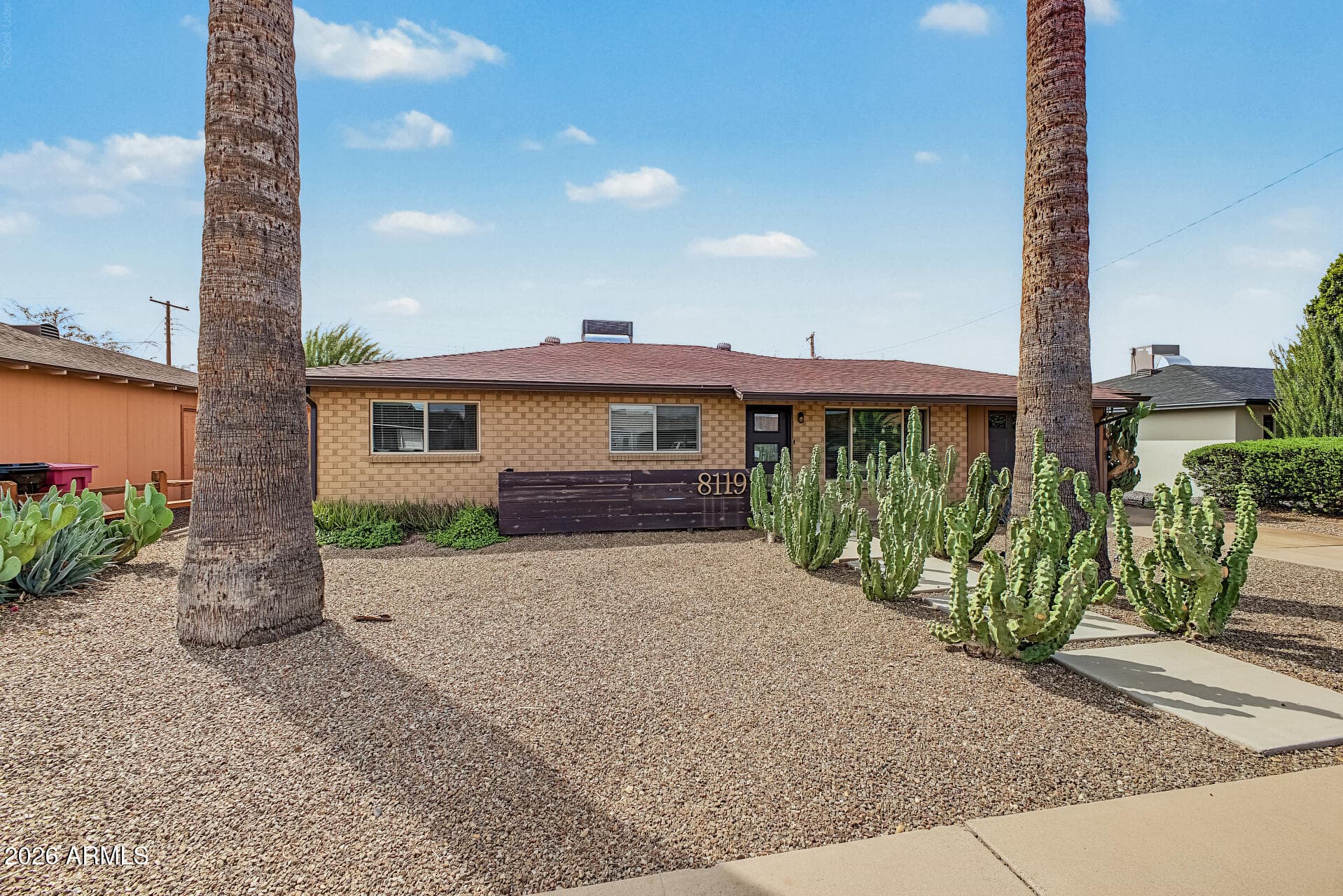 8119 E Mitchell Drive — photo 3