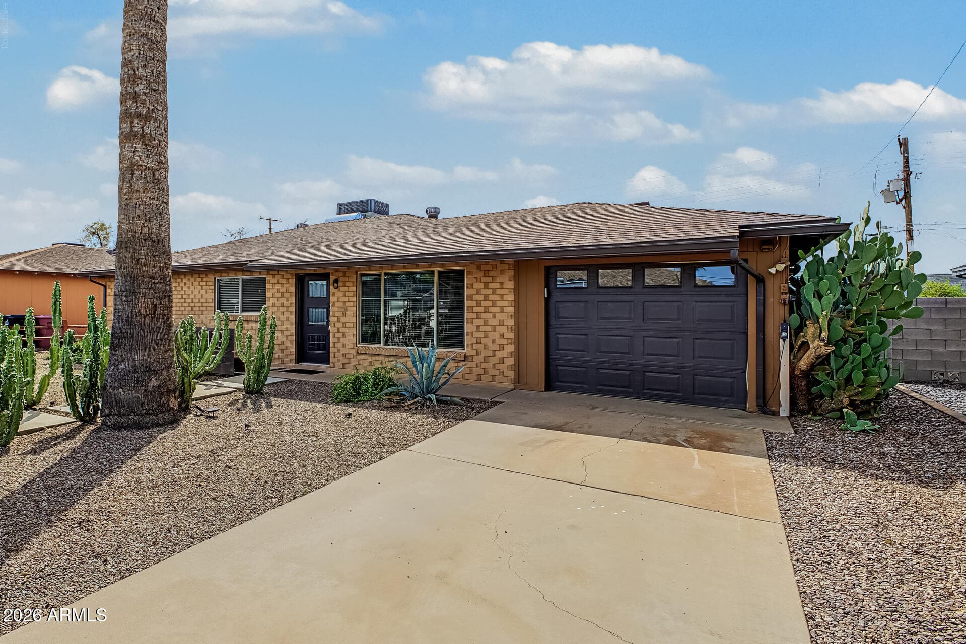 8119 E Mitchell Drive — photo 4