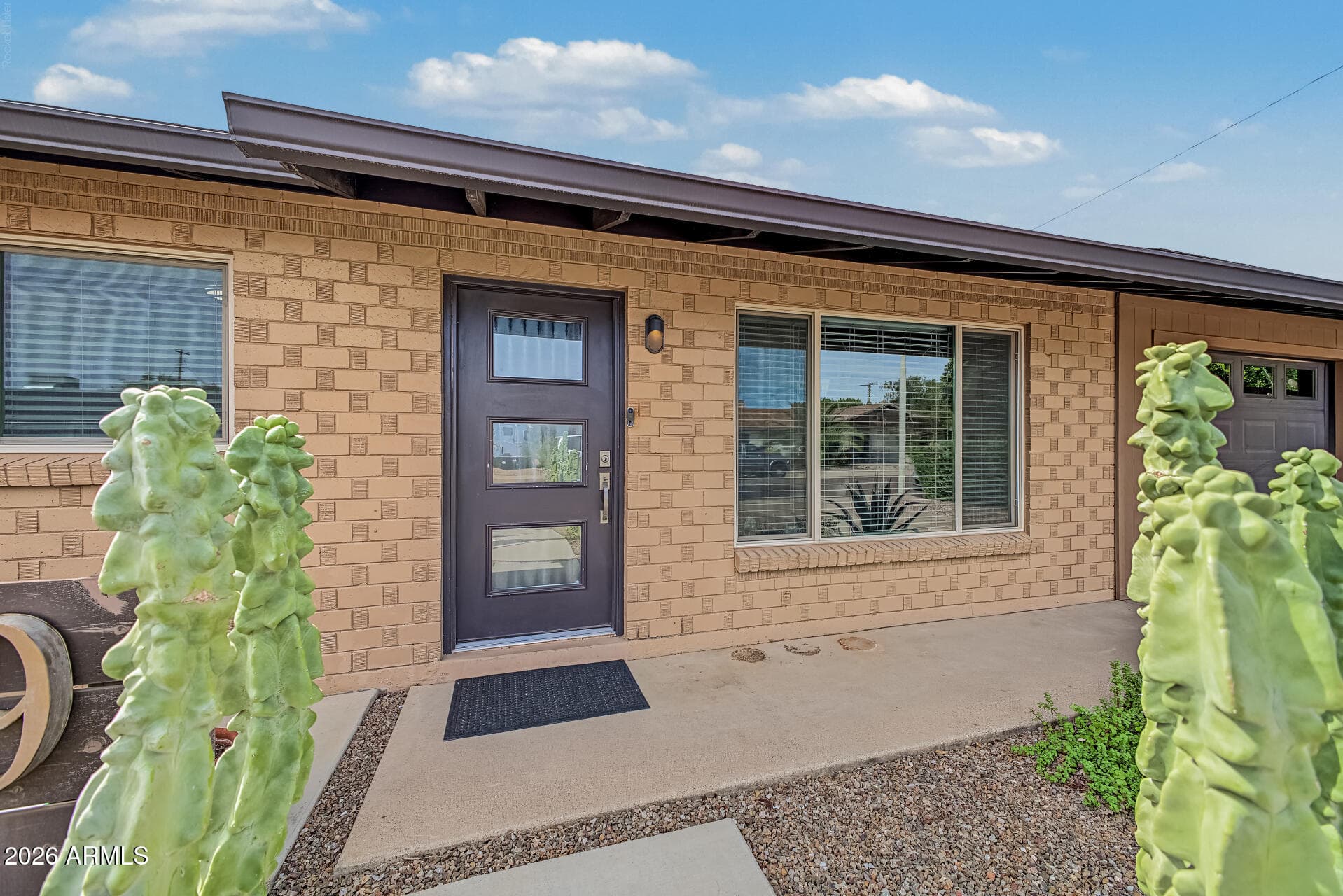 8119 E Mitchell Drive — photo 5