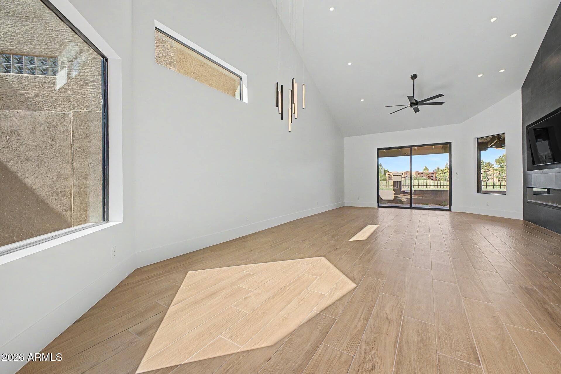4024 E Paradise Drive — photo 8