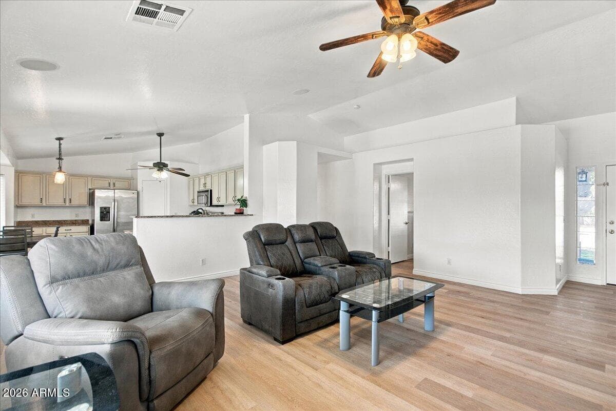 555 S Hastings — photo 8