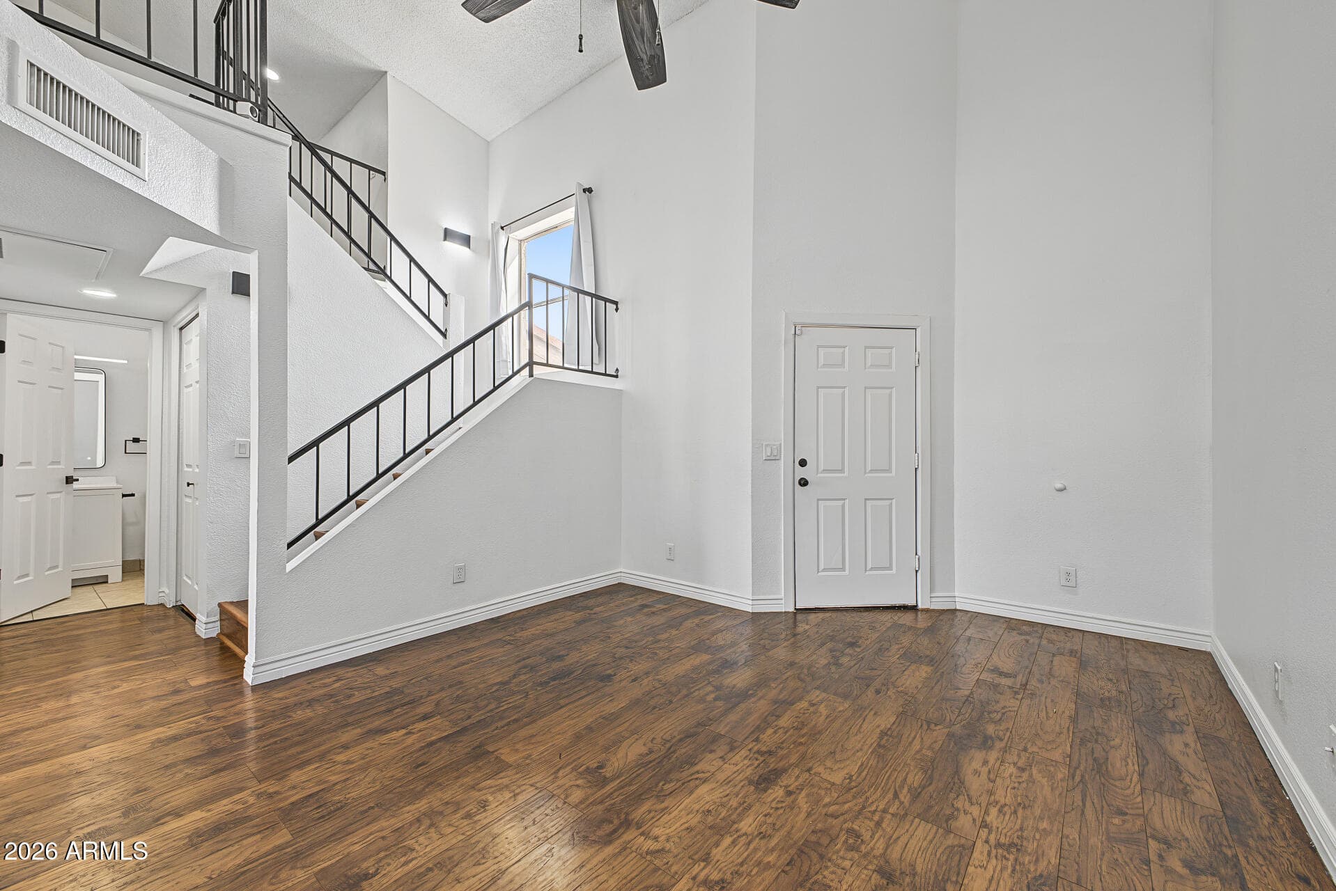 4828 W Orangewood Avenue 202 — photo 5