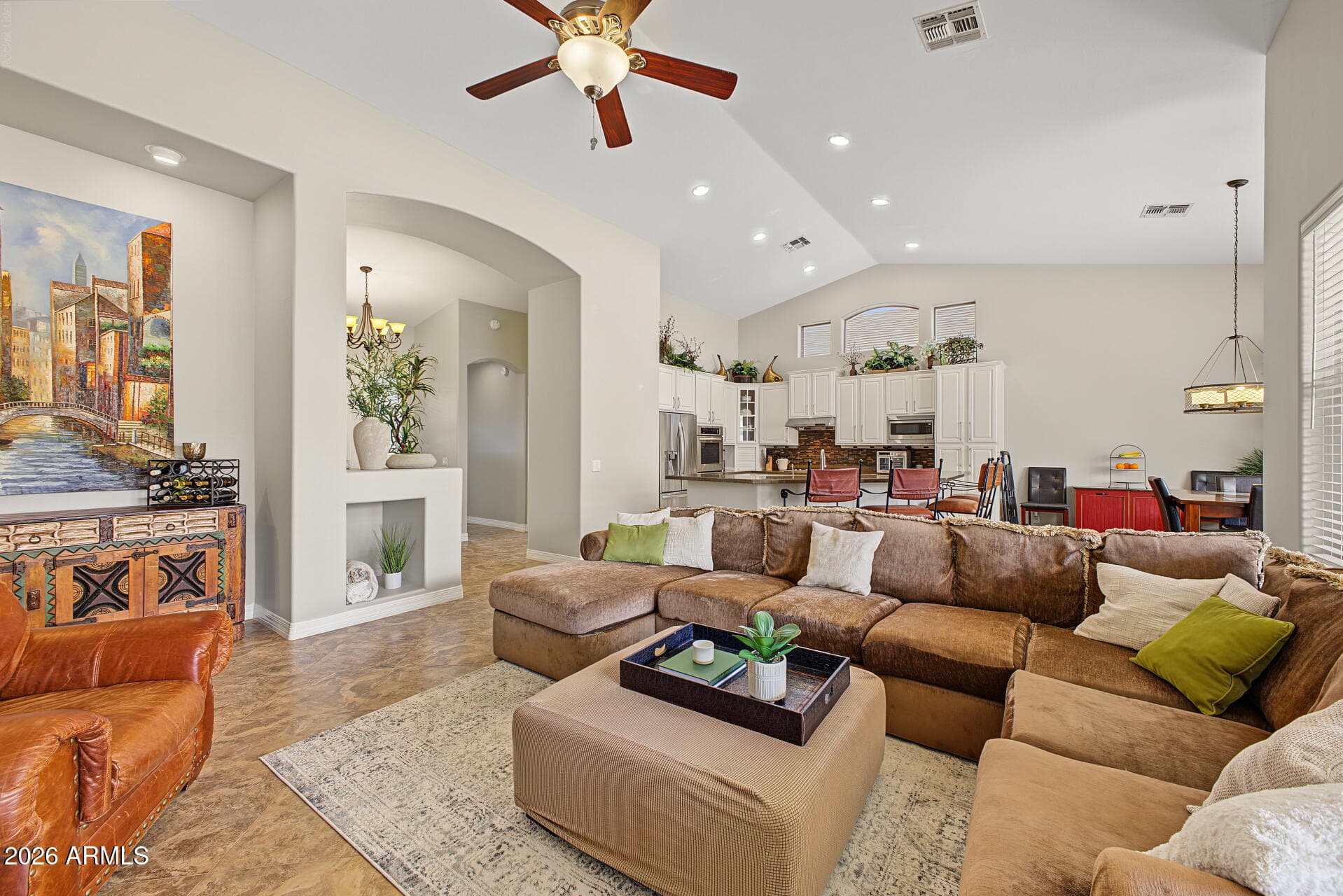 439 W Knight Lane — photo 6