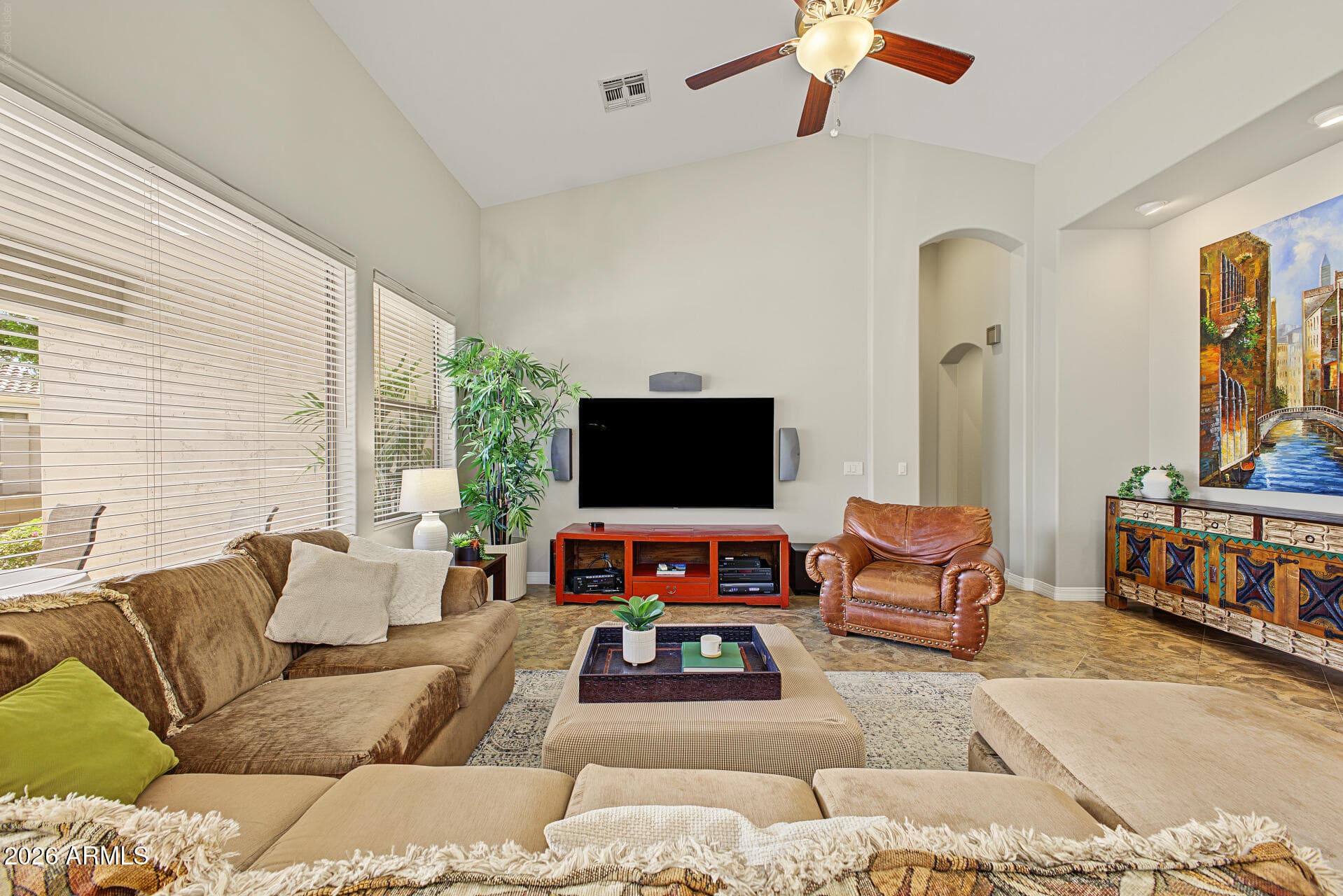439 W Knight Lane — photo 7
