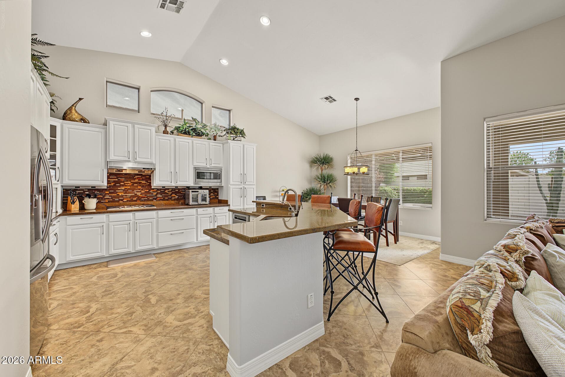 439 W Knight Lane — photo 8
