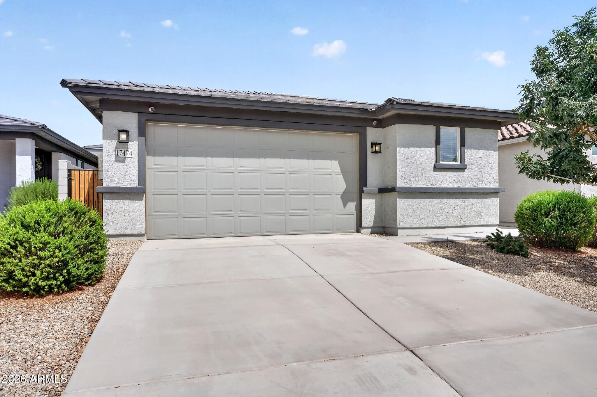 17474 W Via De Luna Drive, Surprise, Arizona