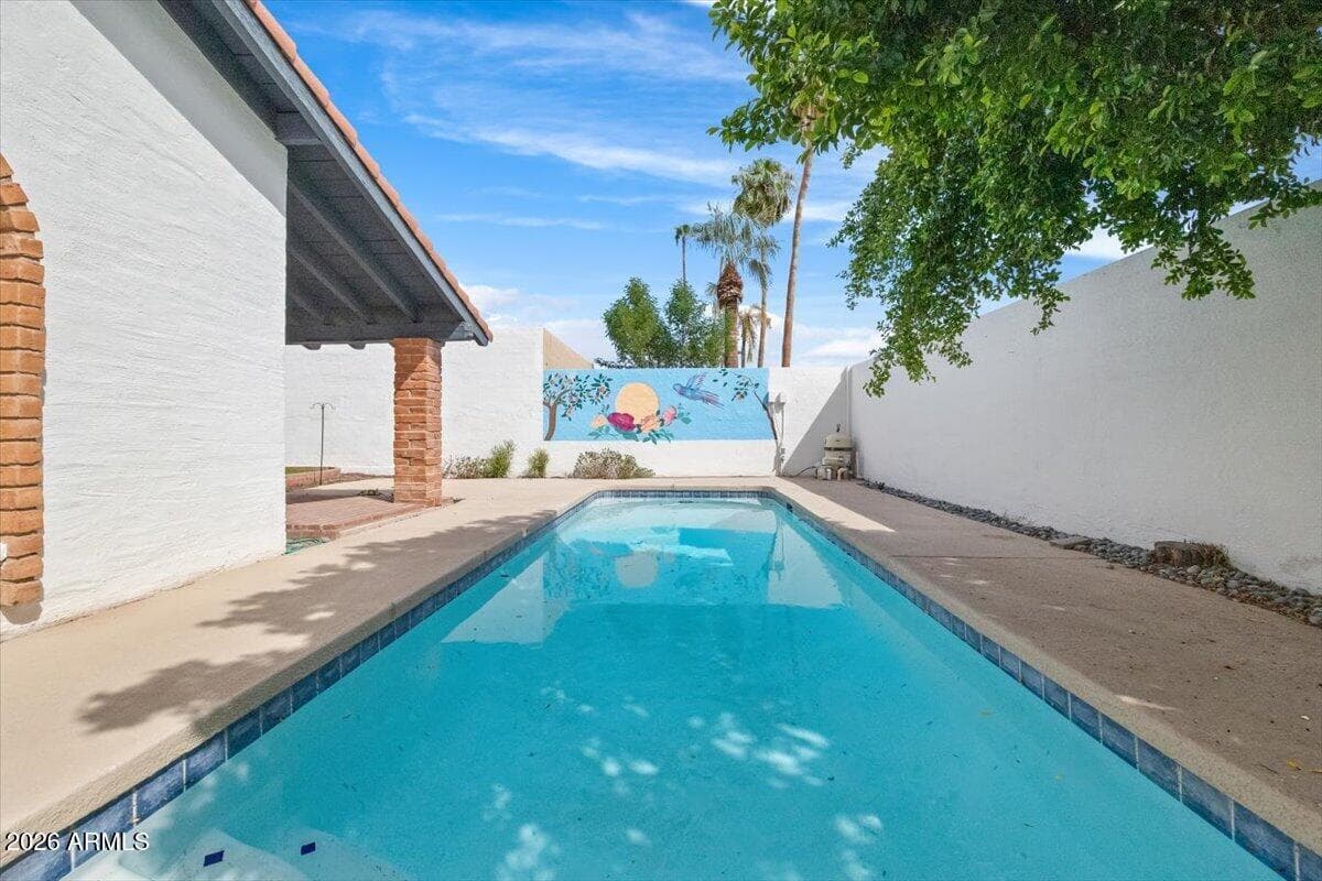 2018 E Balboa Drive — photo 3
