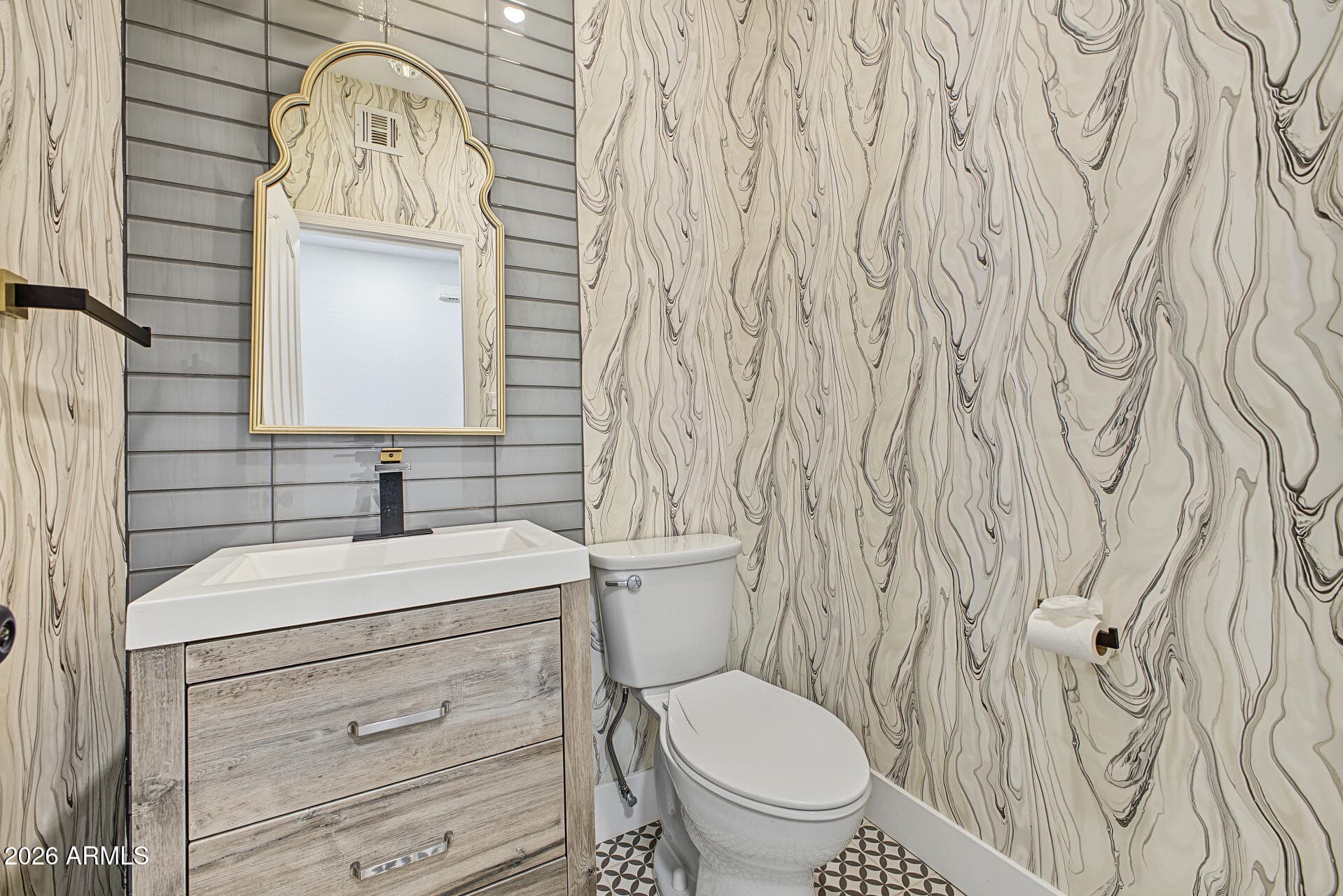 1232 E Granada Street — photo 8