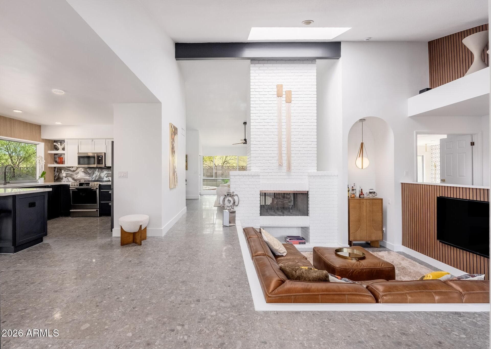 220 W Willow Avenue — photo 8