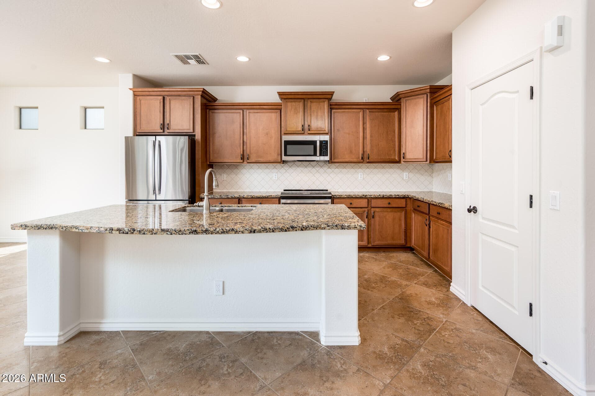 685 E Hummingbird Way — photo 3