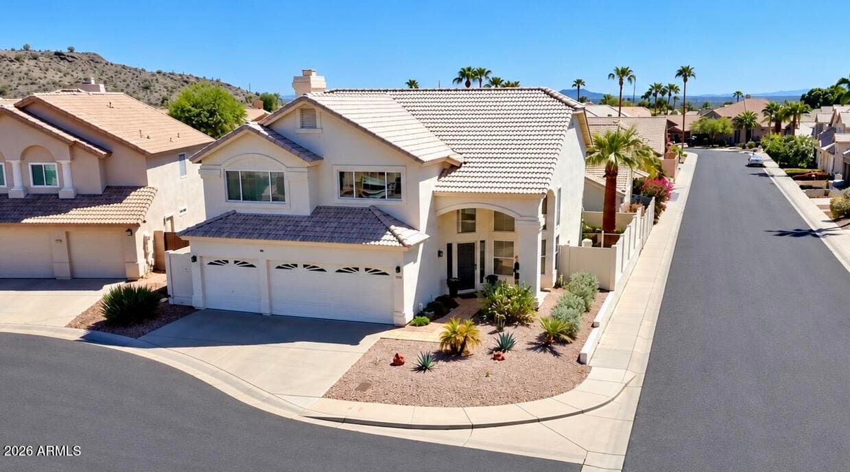 1327 E Hiddenview Drive — photo 3