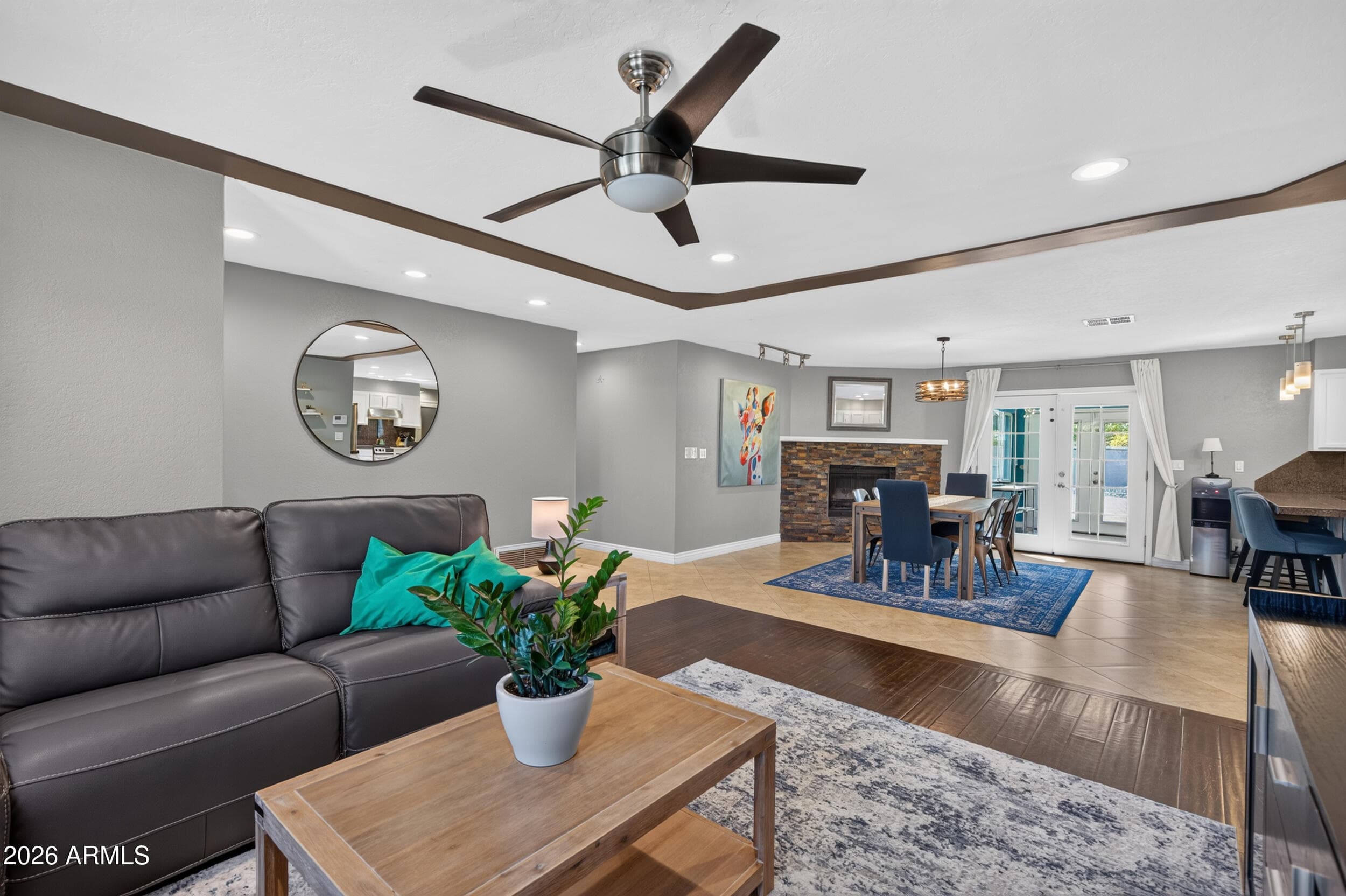 3227 E Corrine Drive — photo 8