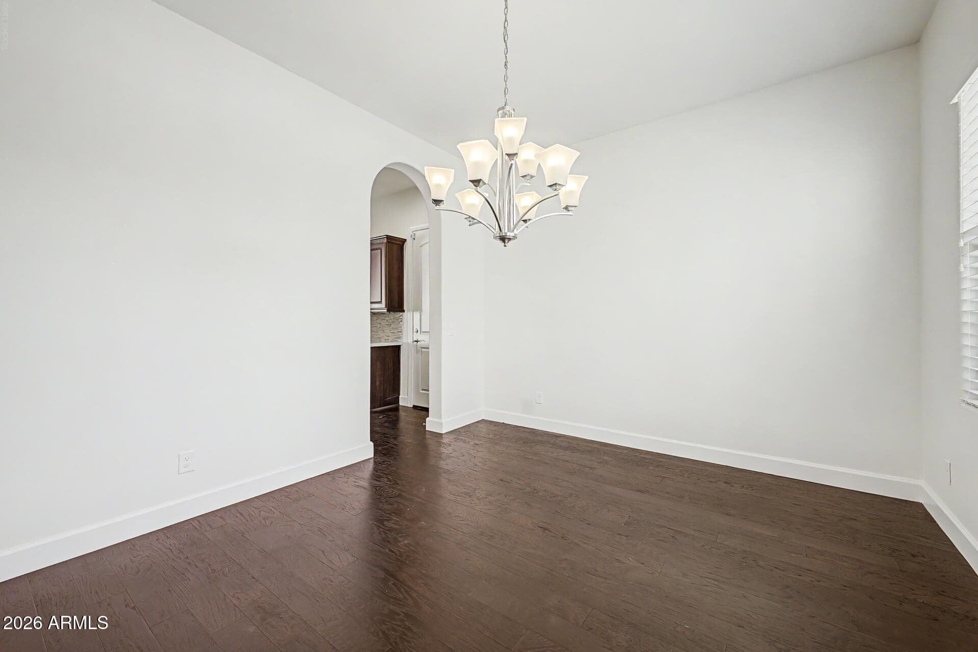 2923 E Constance Way — photo 3
