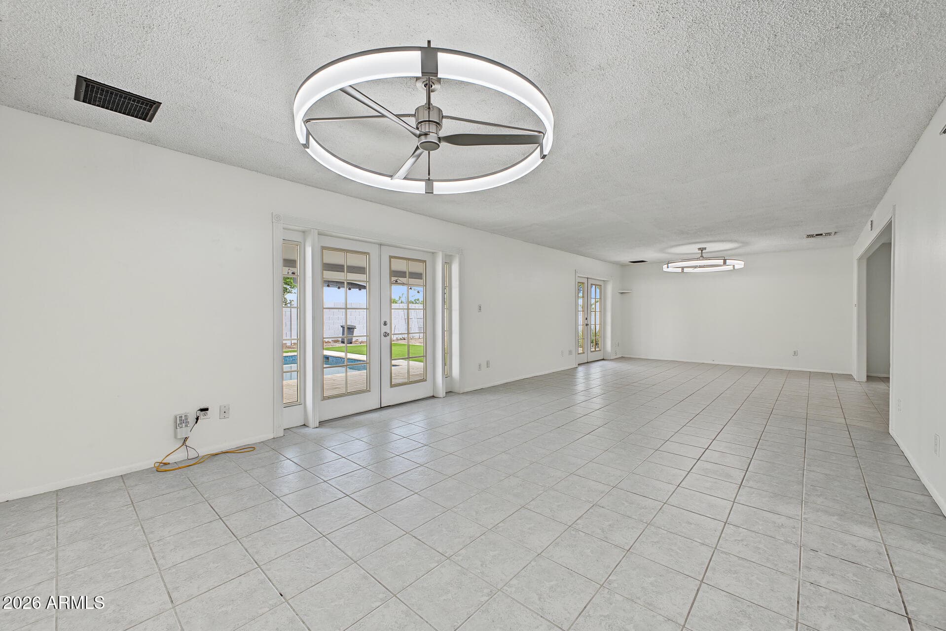 1537 E Bishop Drive — photo 6