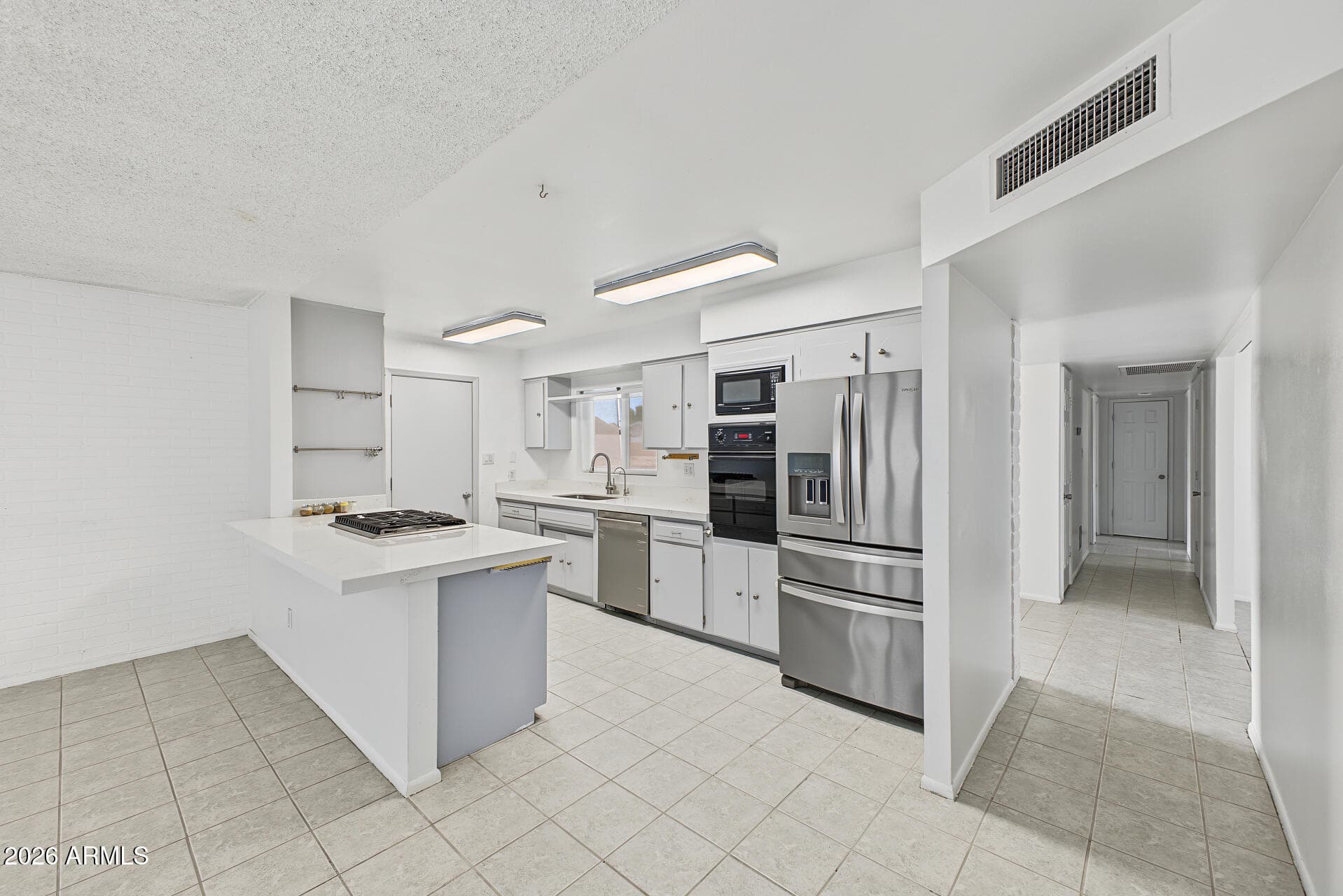 1537 E Bishop Drive — photo 8