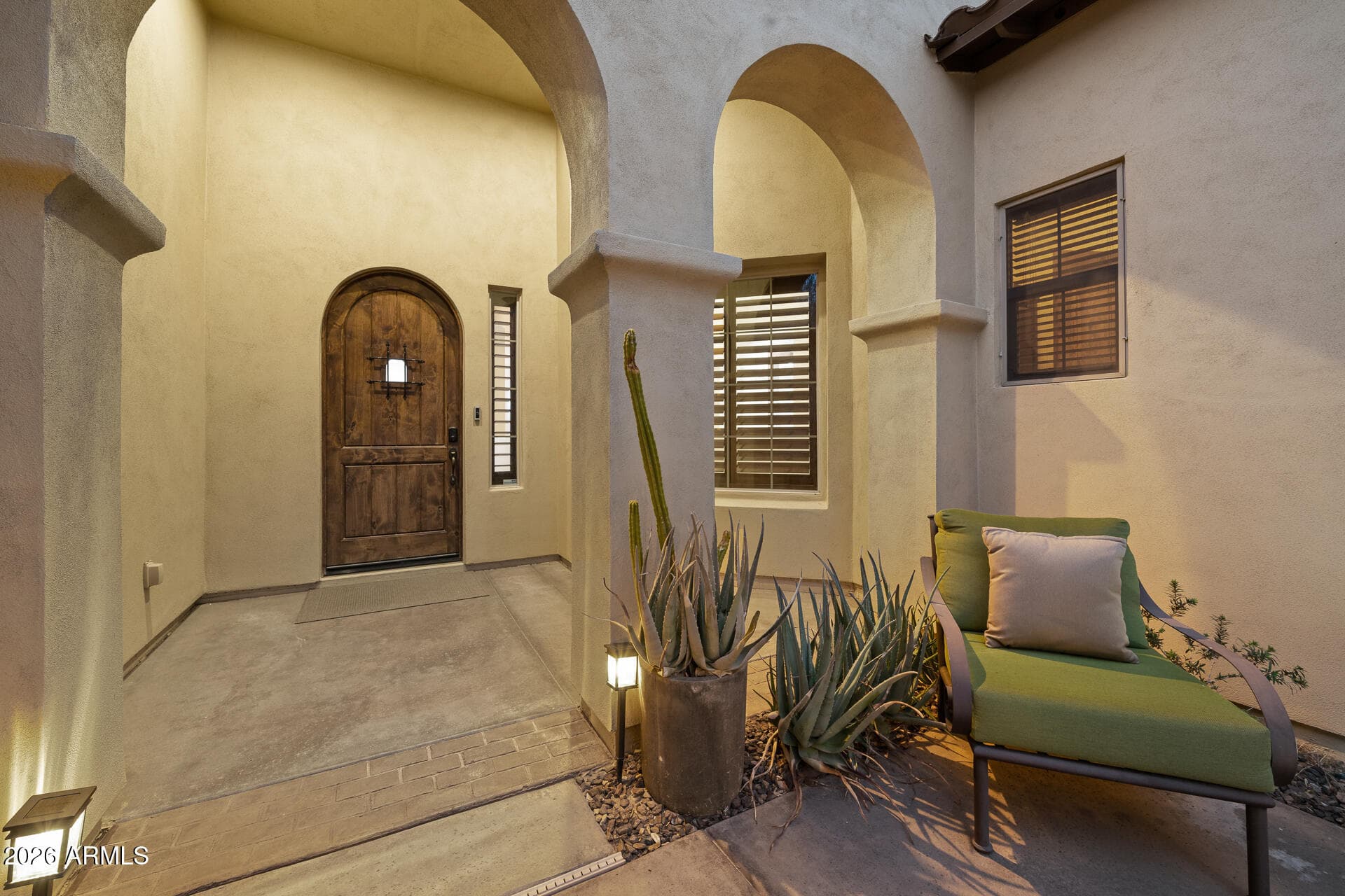 2334 E Samantha Way — photo 4
