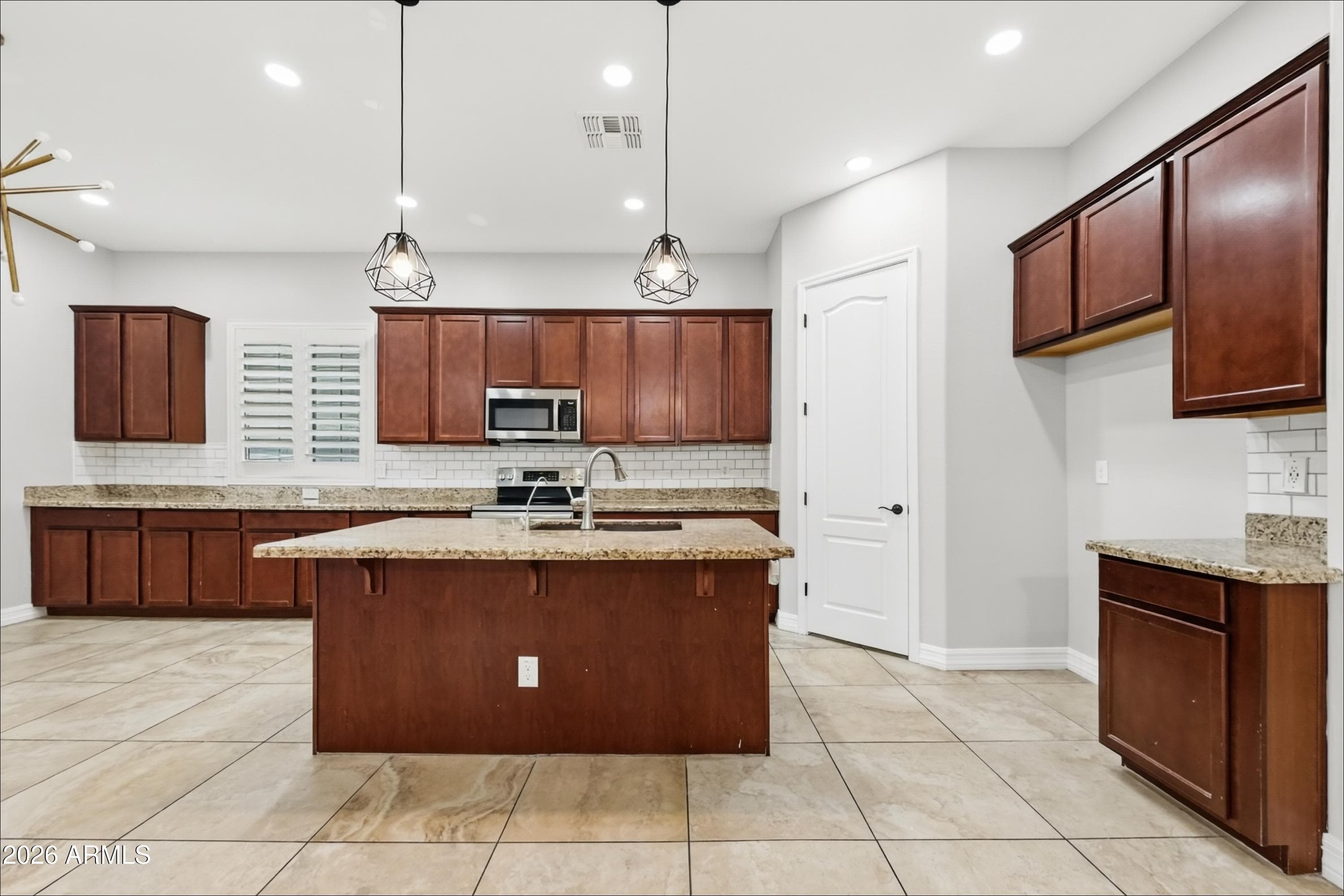 2913 E Ebony Drive — photo 4
