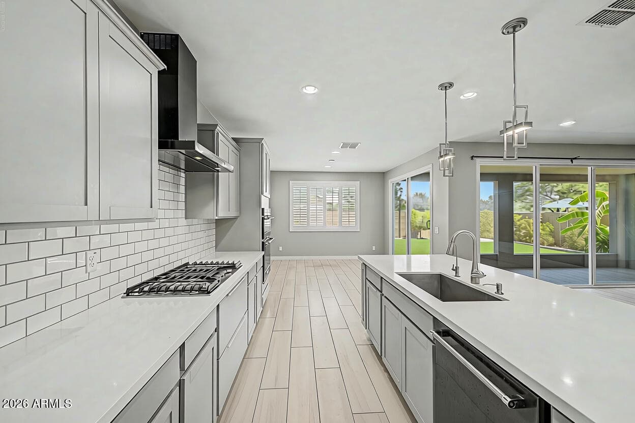 200 E Wisteria Drive — photo 7
