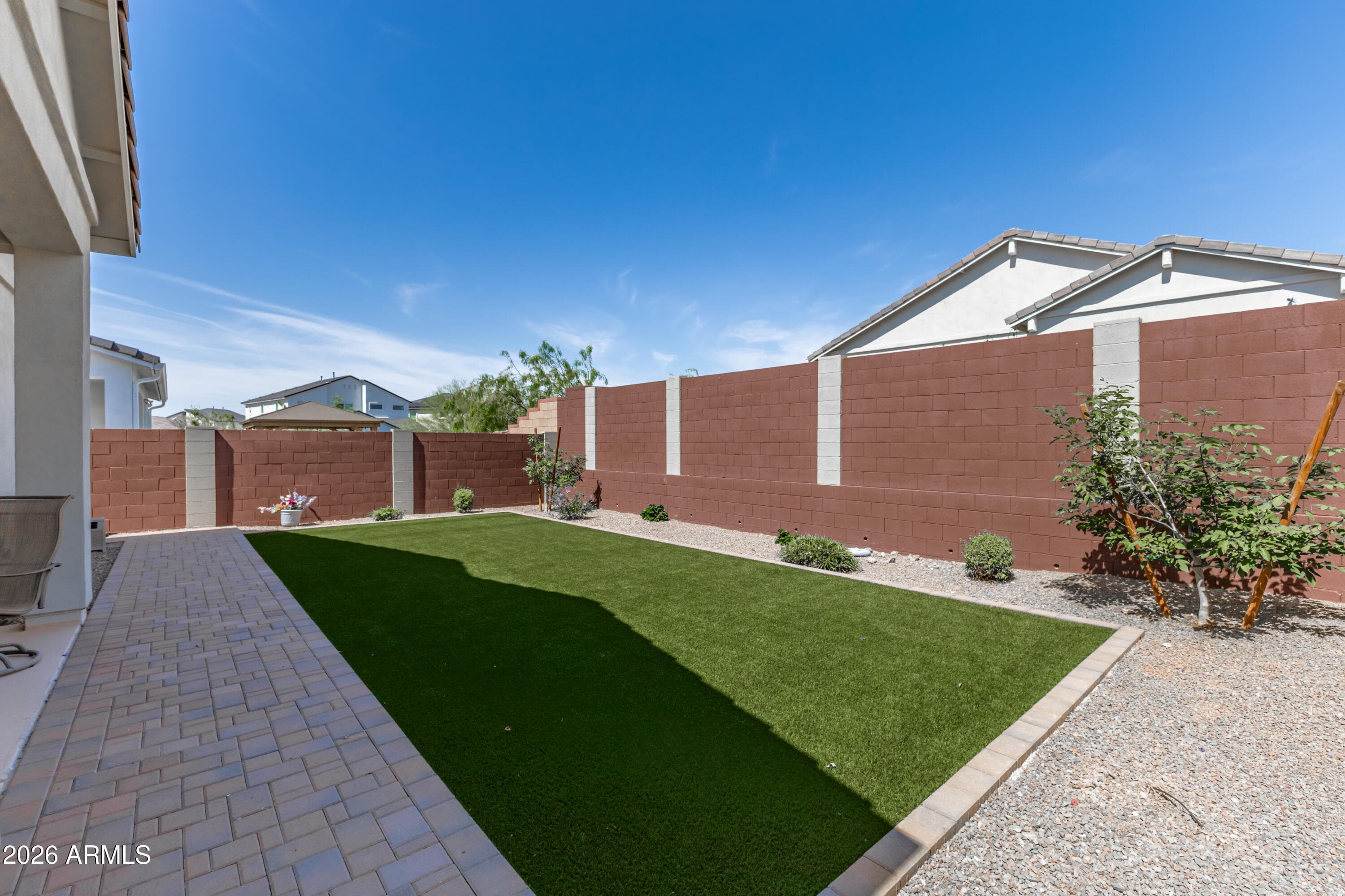 10240 W Lone Cactus Drive — photo 8