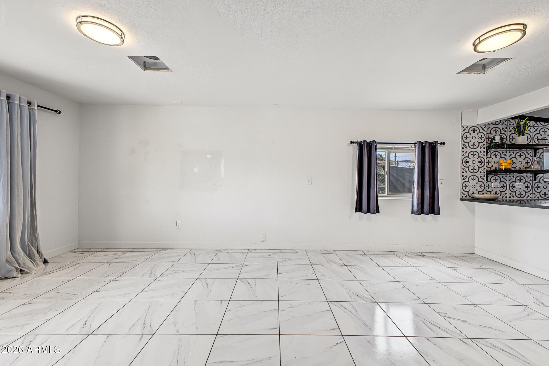 2418 E Mobile Lane — photo 5