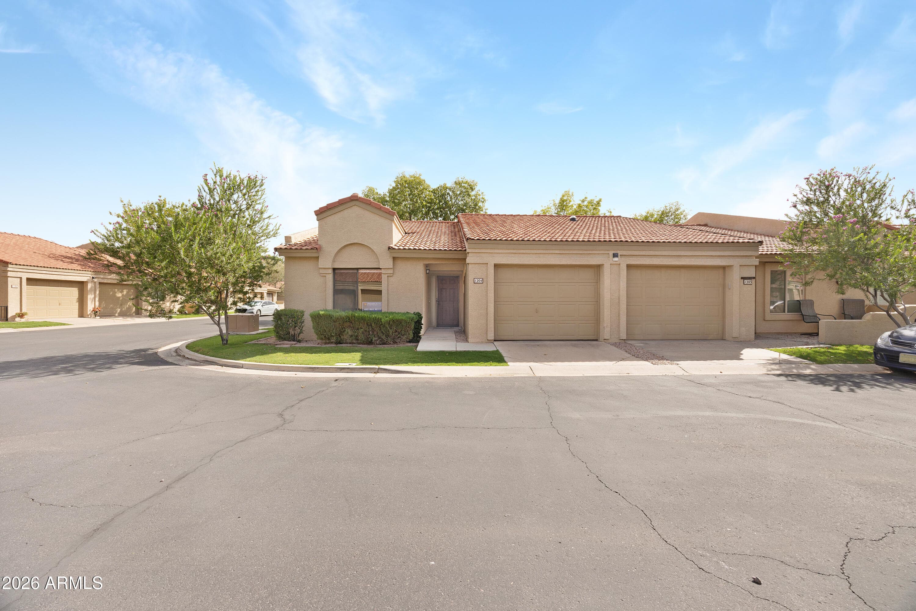 1021 S Greenfield Road 1204 — photo 2