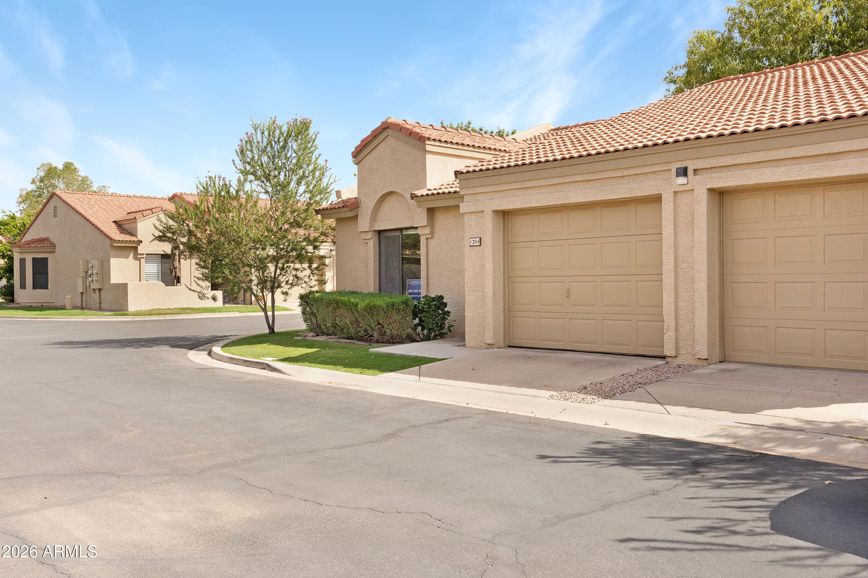 1021 S Greenfield Road 1204 — photo 3