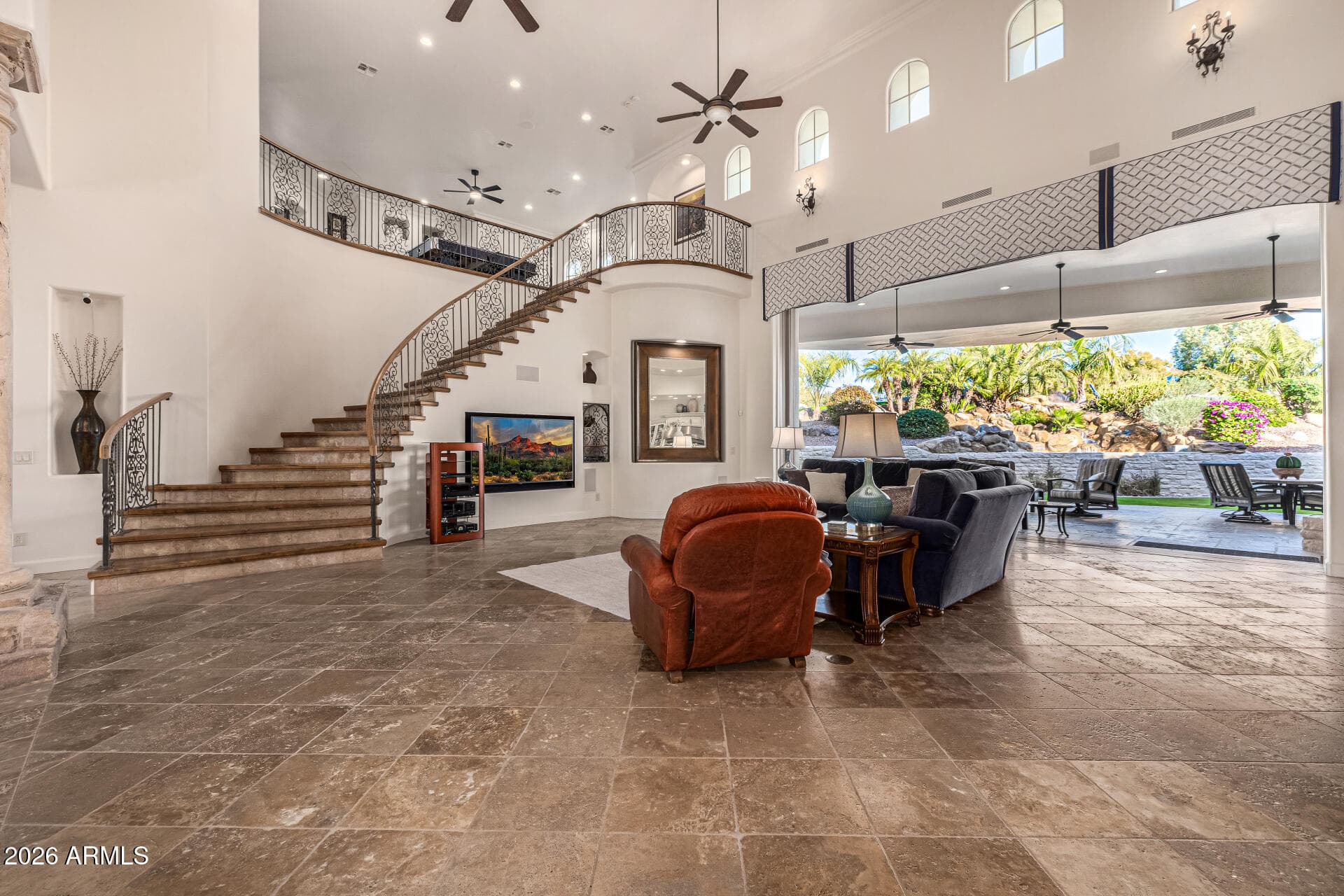 20 E Oakwood Hills Drive — photo 3