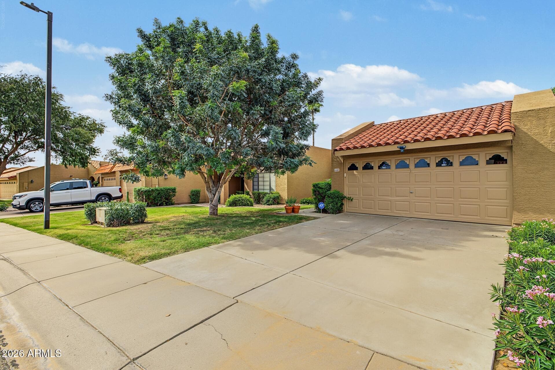 9083 E Winchcomb Drive — photo 3
