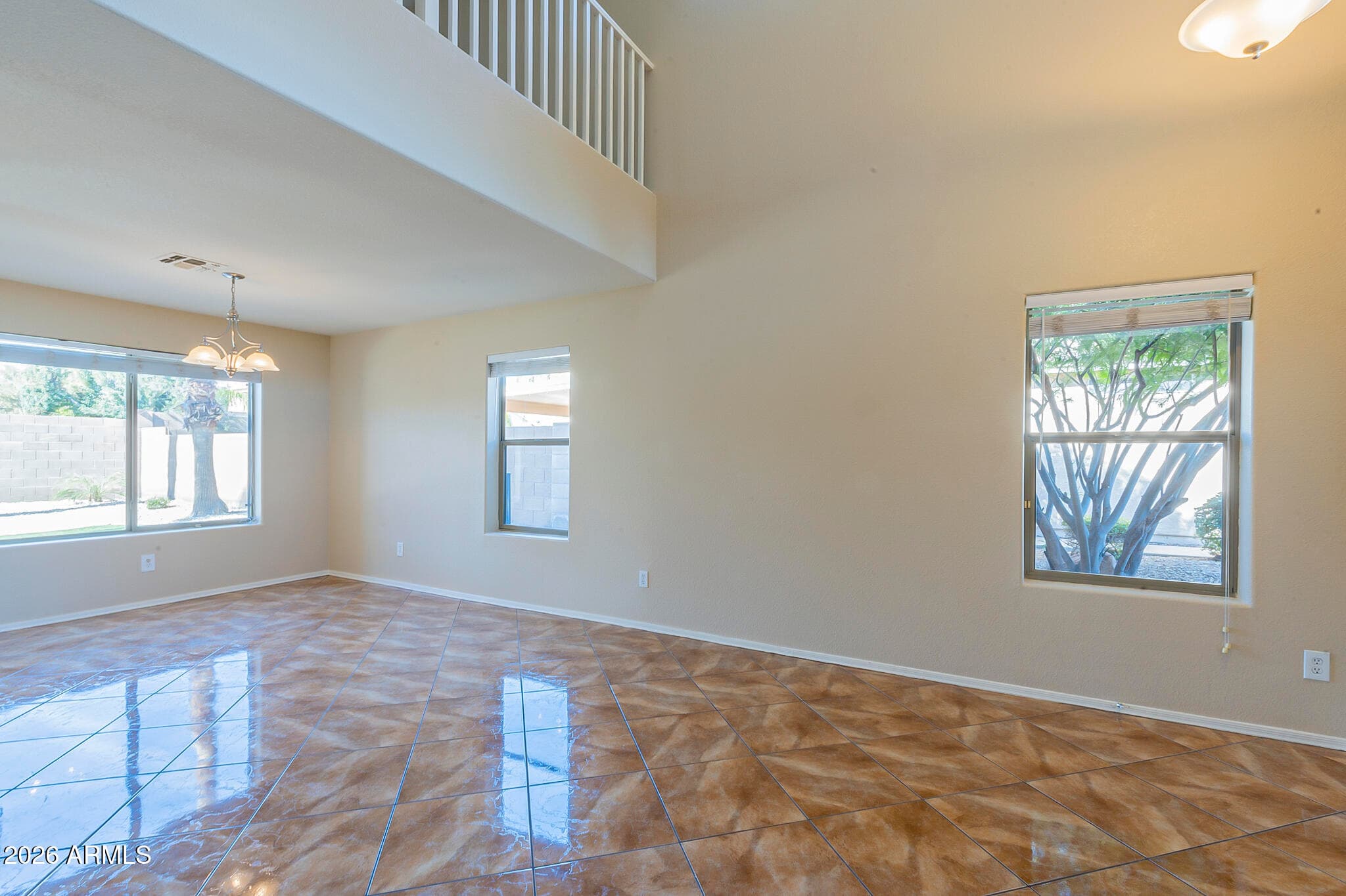 2228 E Avenida Del Sol — photo 3