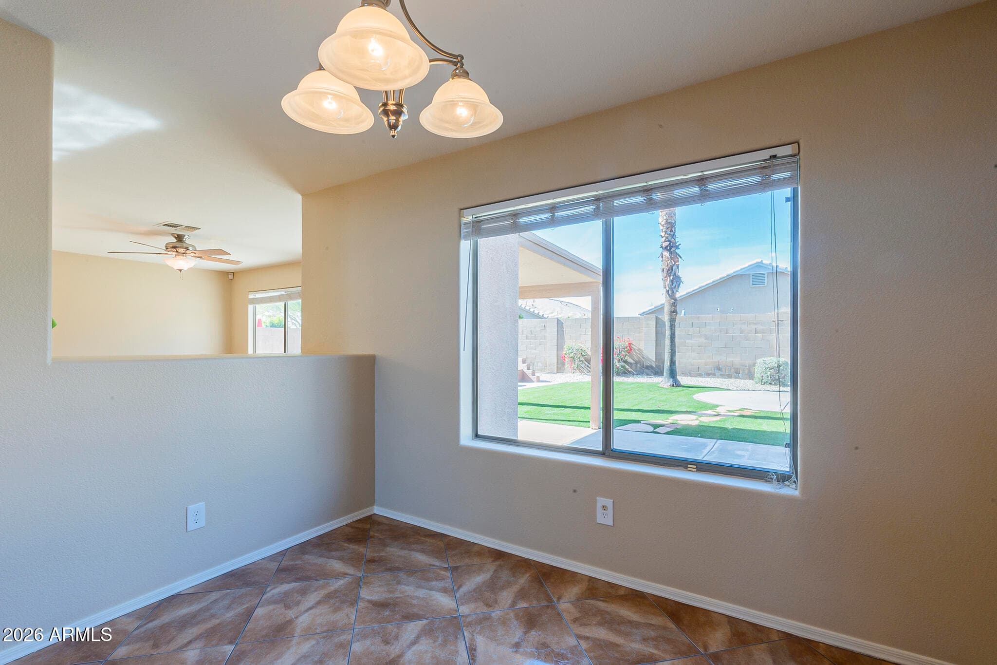 2228 E Avenida Del Sol — photo 4