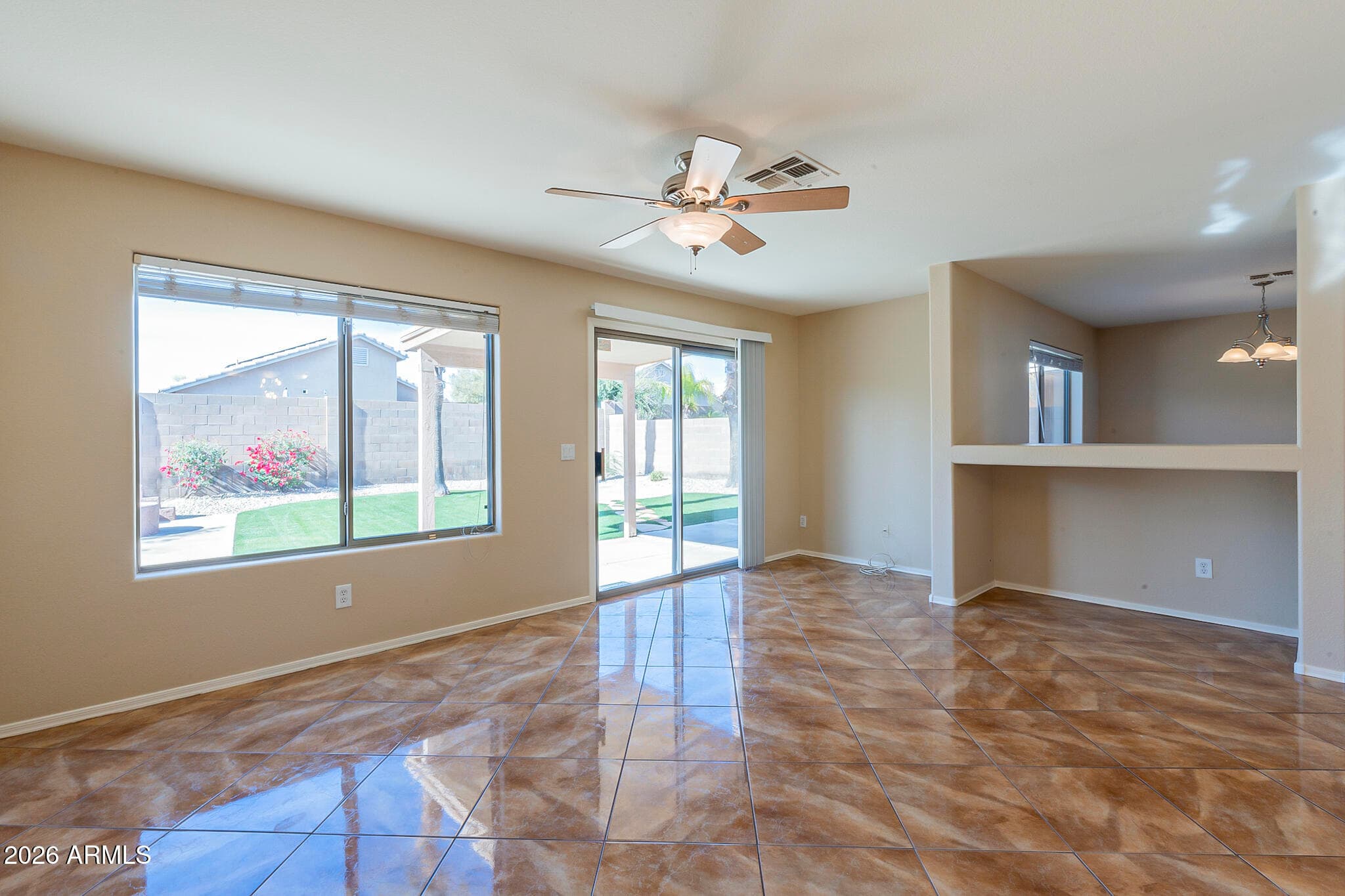 2228 E Avenida Del Sol — photo 6