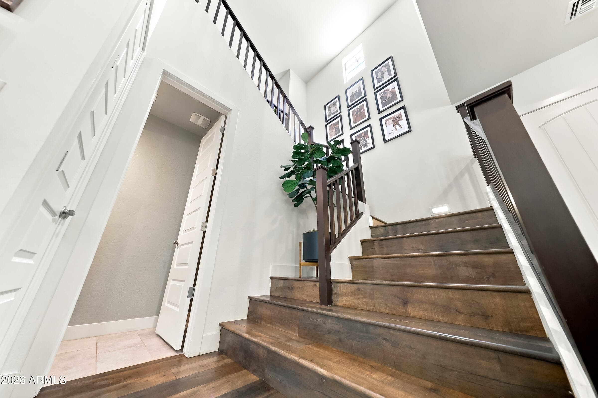 9556 W Park View Lane — photo 8