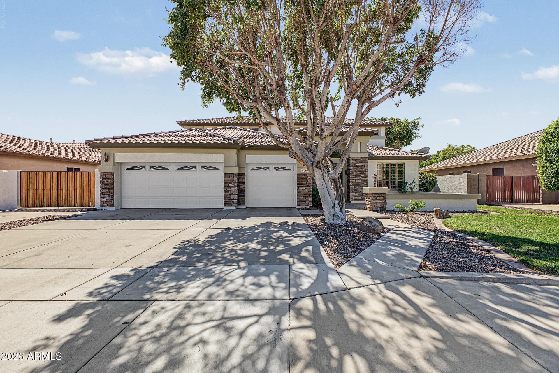 8039 W Foothill Drive — photo 3