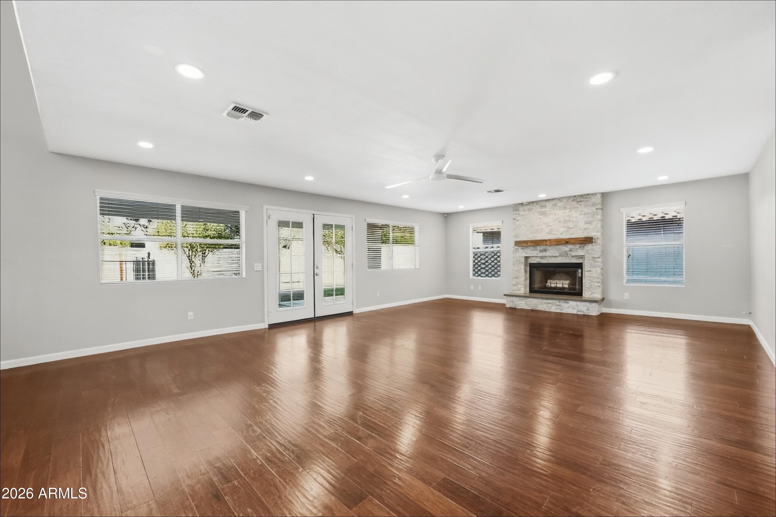 1202 E Lighthouse Court — photo 4