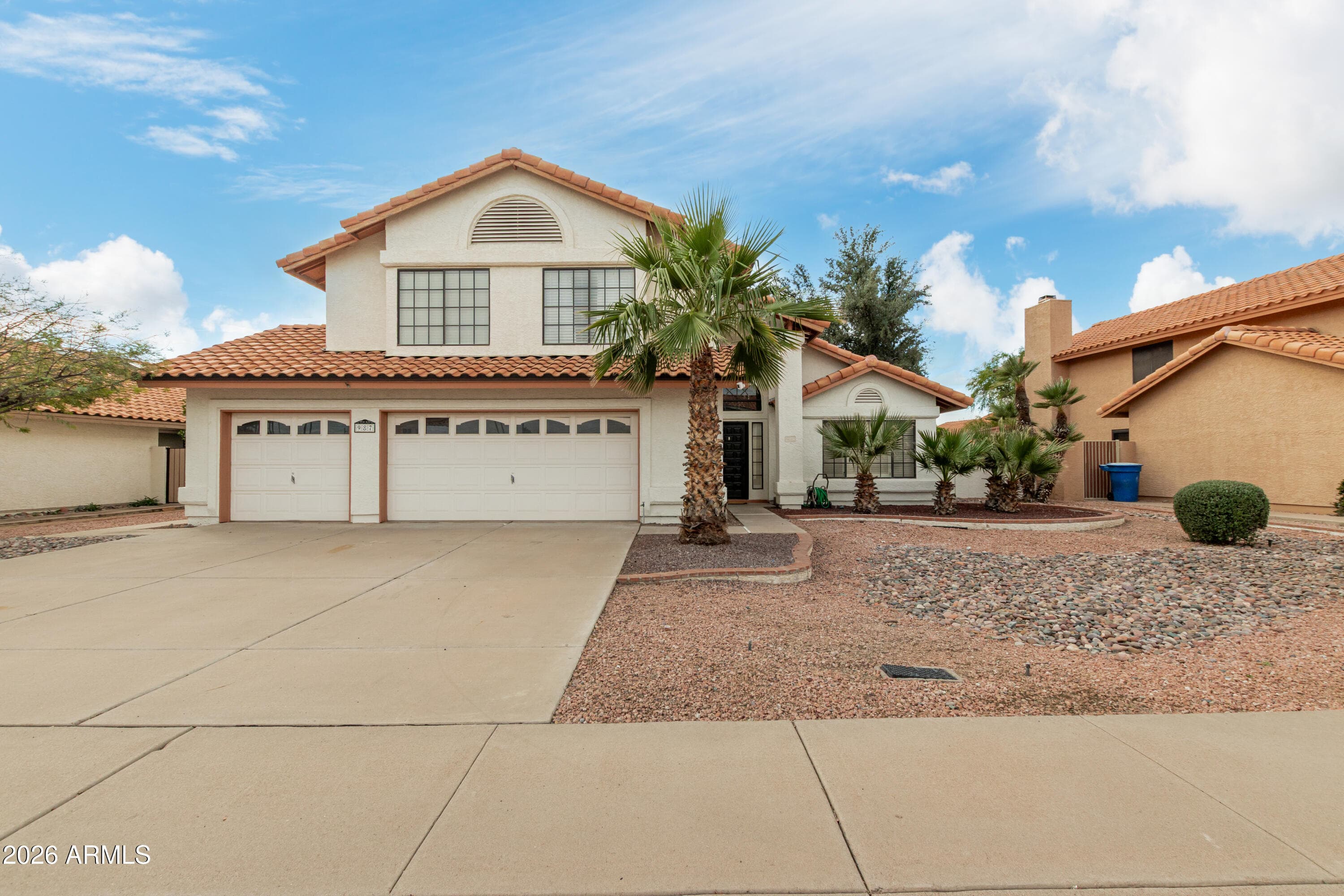 987 E Divot Drive — photo 4