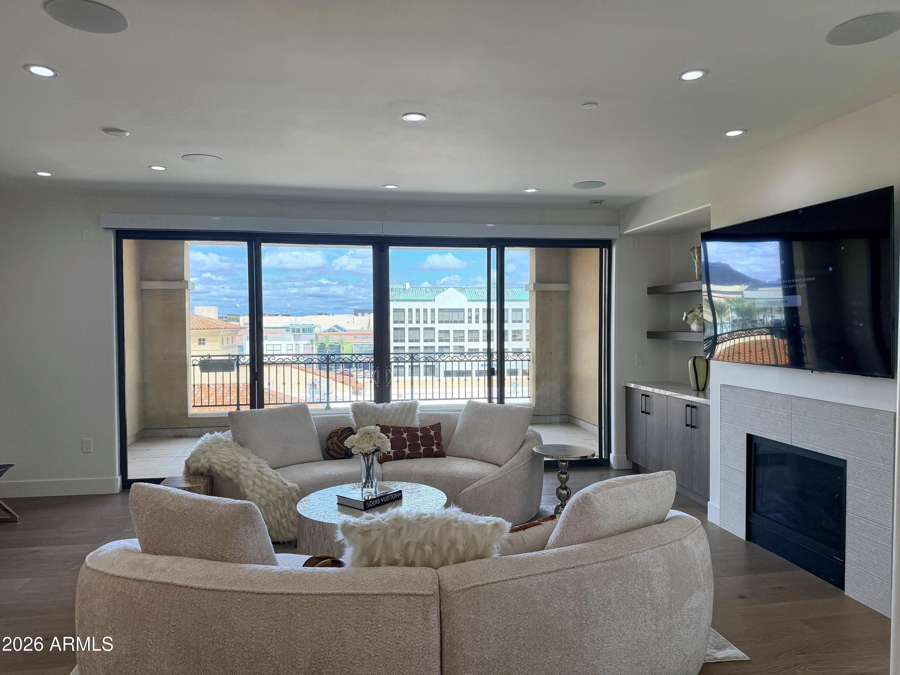7181 E Camelback Road 604 — photo 2