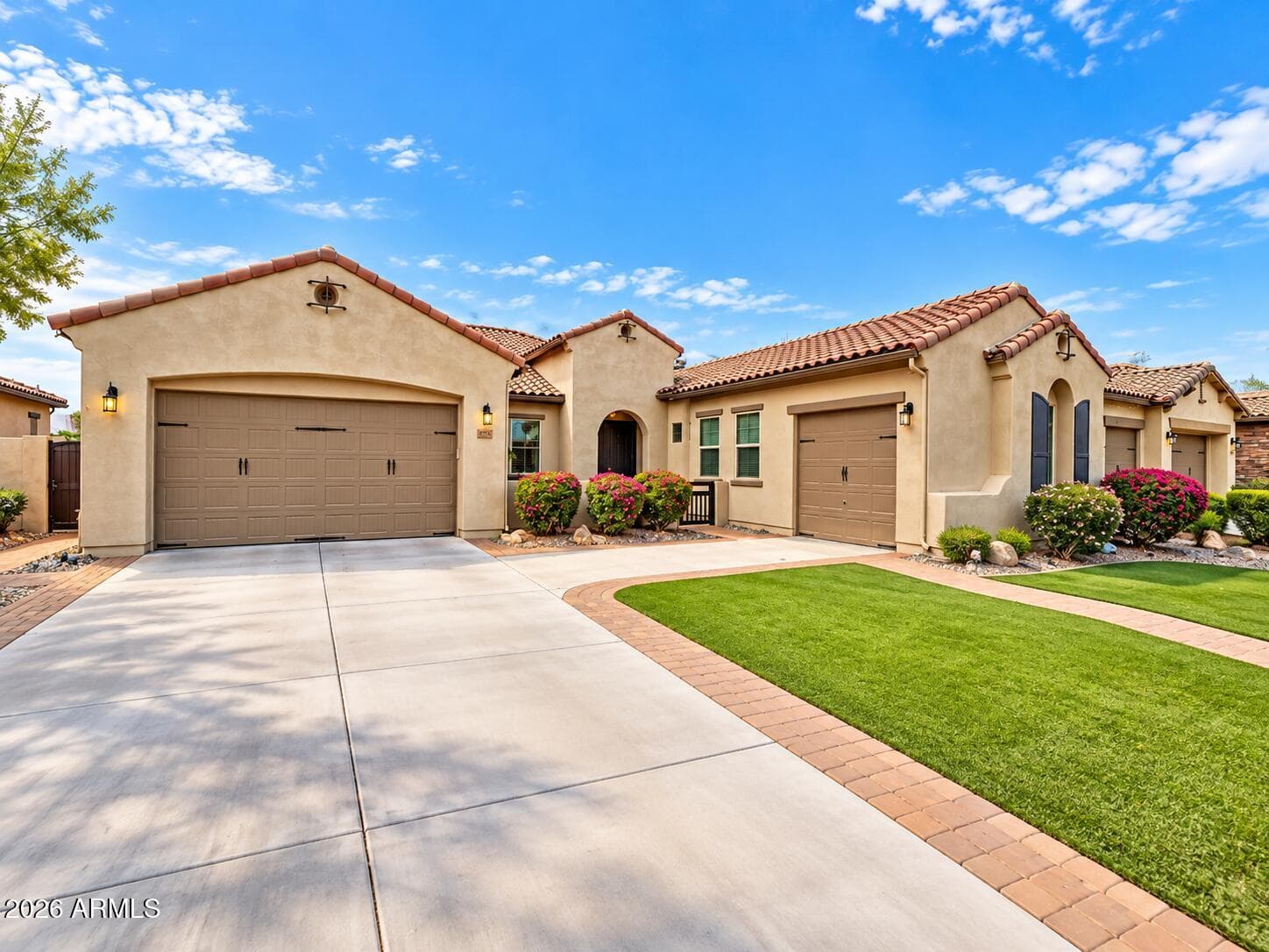 2362 W Remington Drive — photo 2