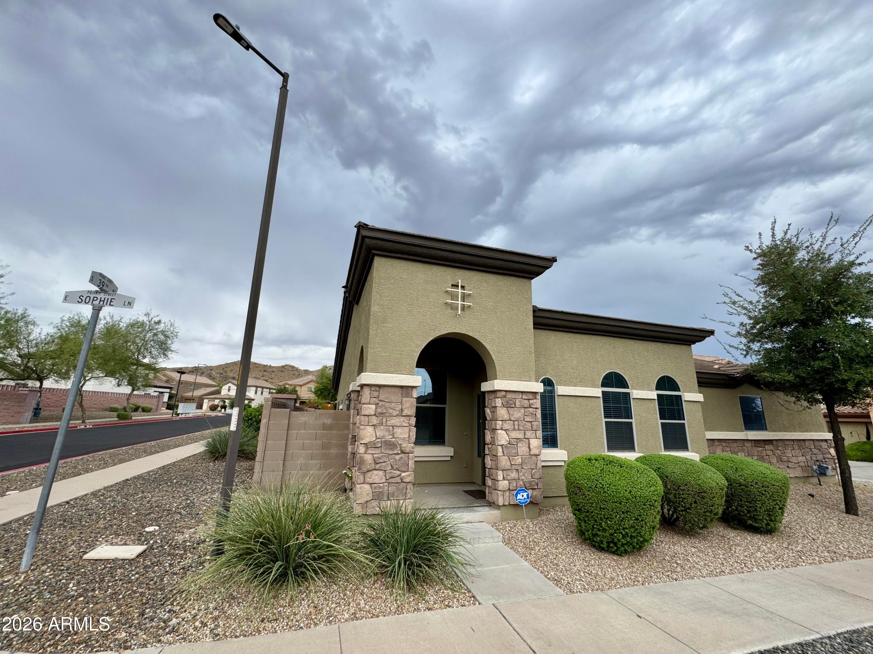 3921 E Sophie Lane, Phoenix, Arizona