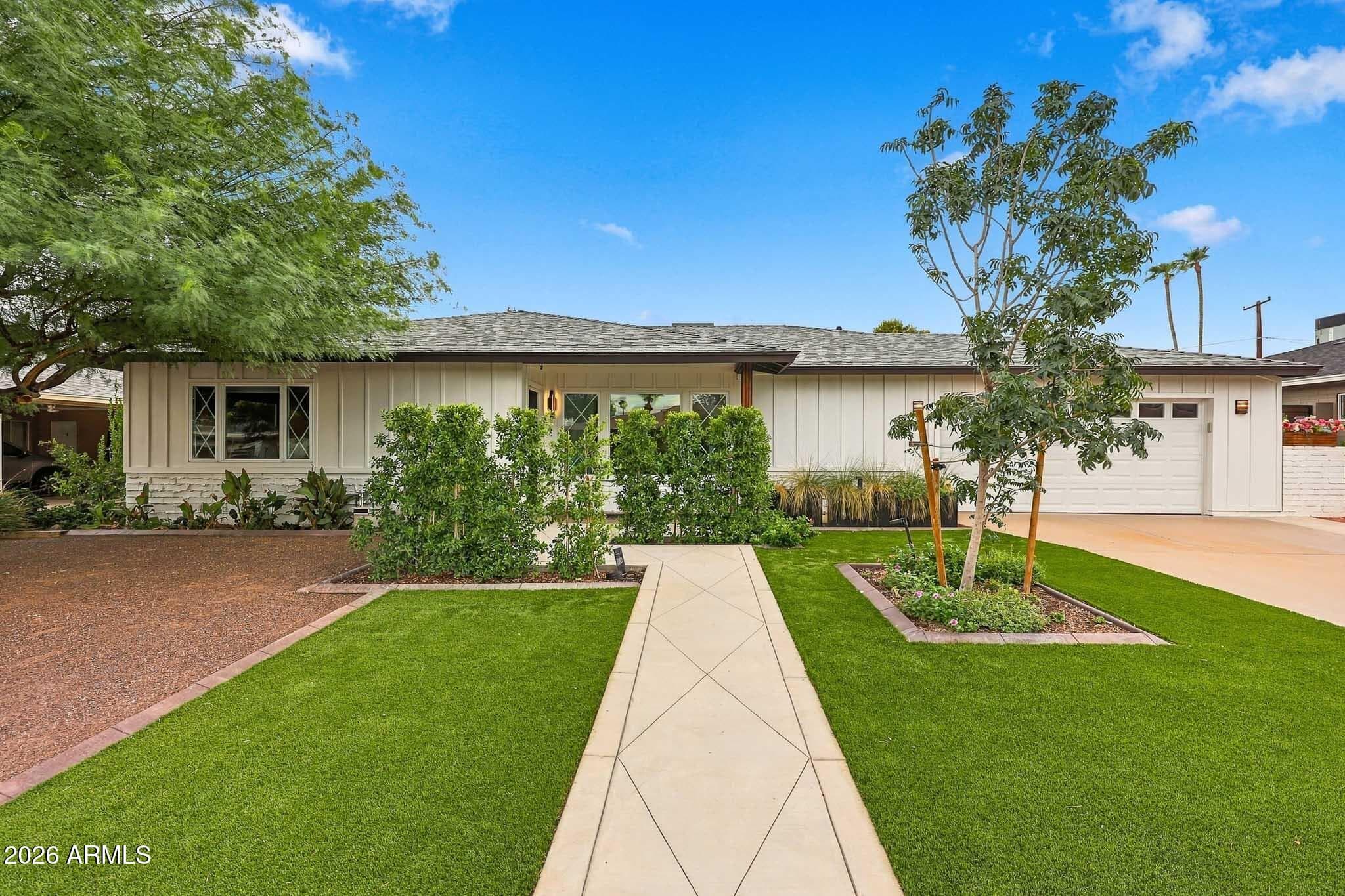 6725 E Holly Street — photo 3